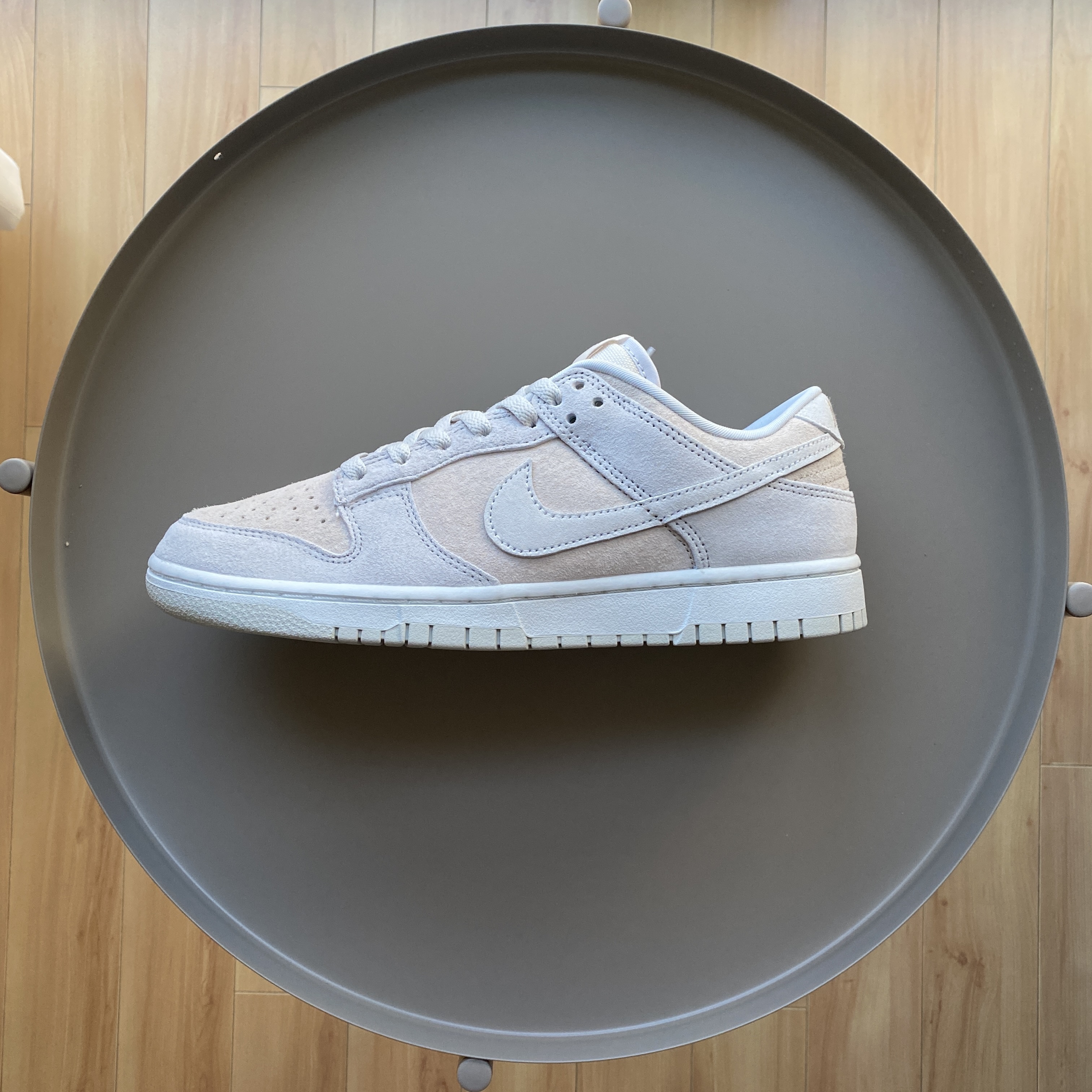 Nike Dunk Low Retro PRM Vast Grey 착용 스타일
