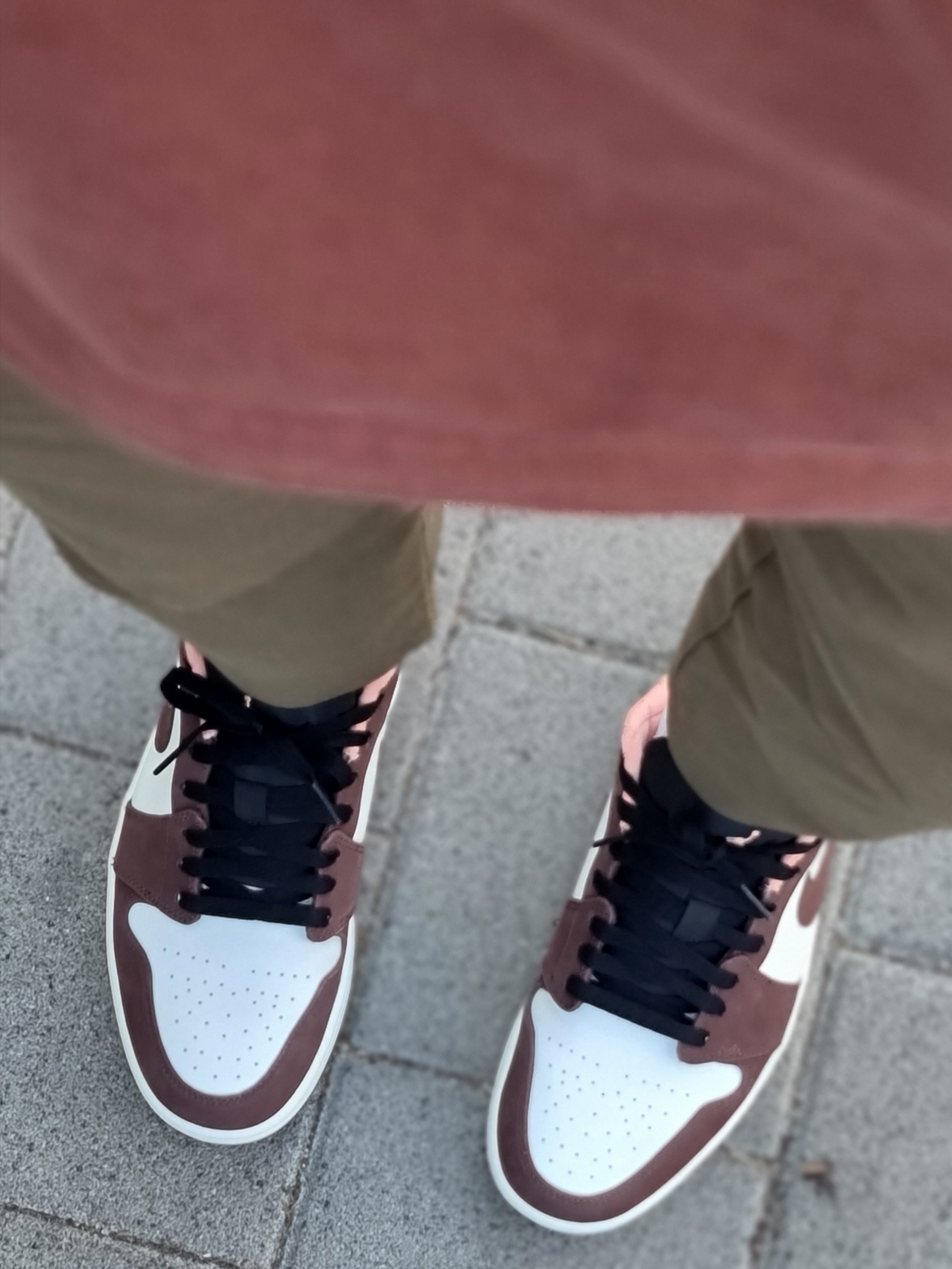 Jordan 1 Low SE Chocolate Bliss 착용 스타일