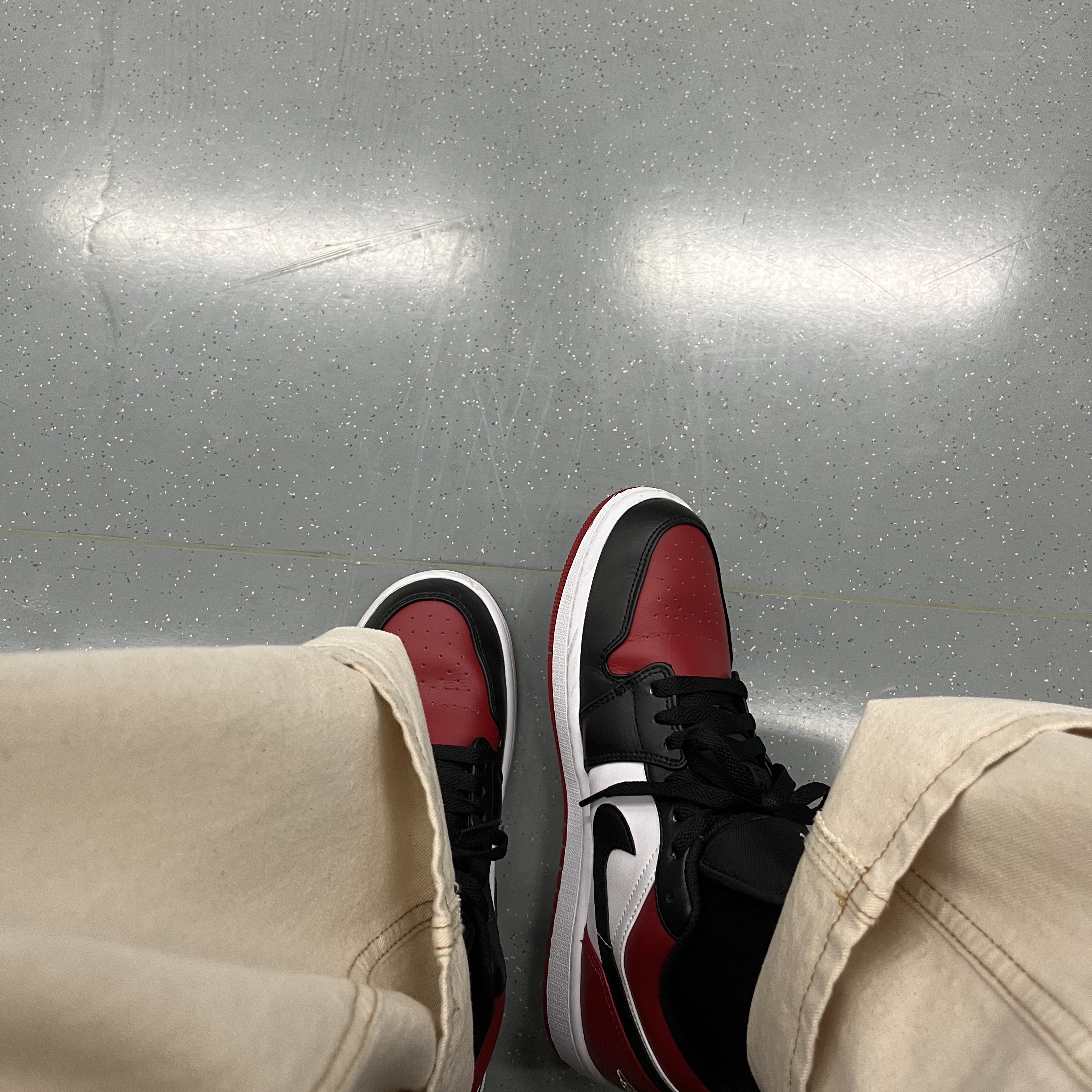 Jordan 1 Low Bred Toe, (GS) Jordan 1 Low Bred Toe 착용 스타일 - 2