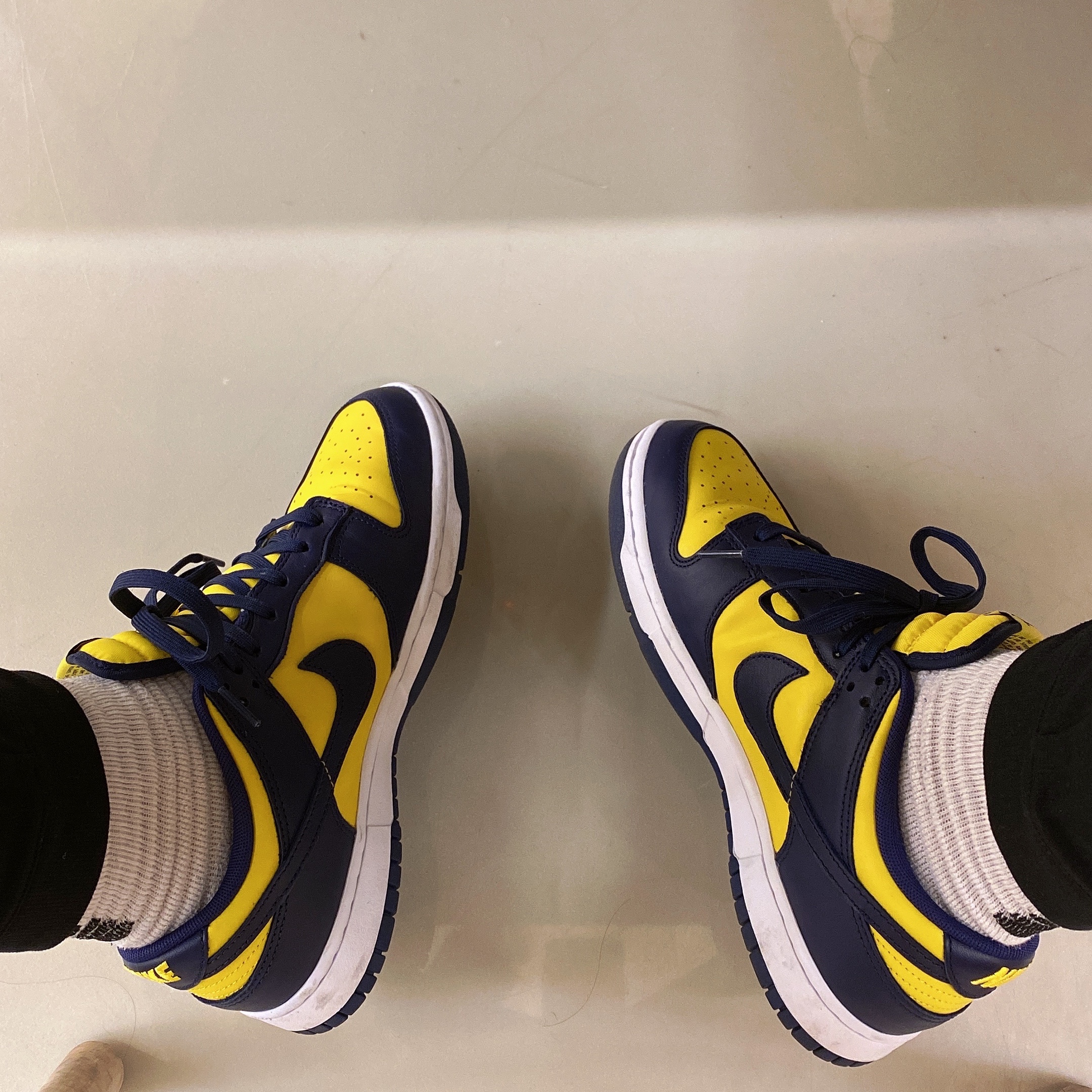 Nike Dunk Low Retro Varsity Maize 착용 스타일 - 1