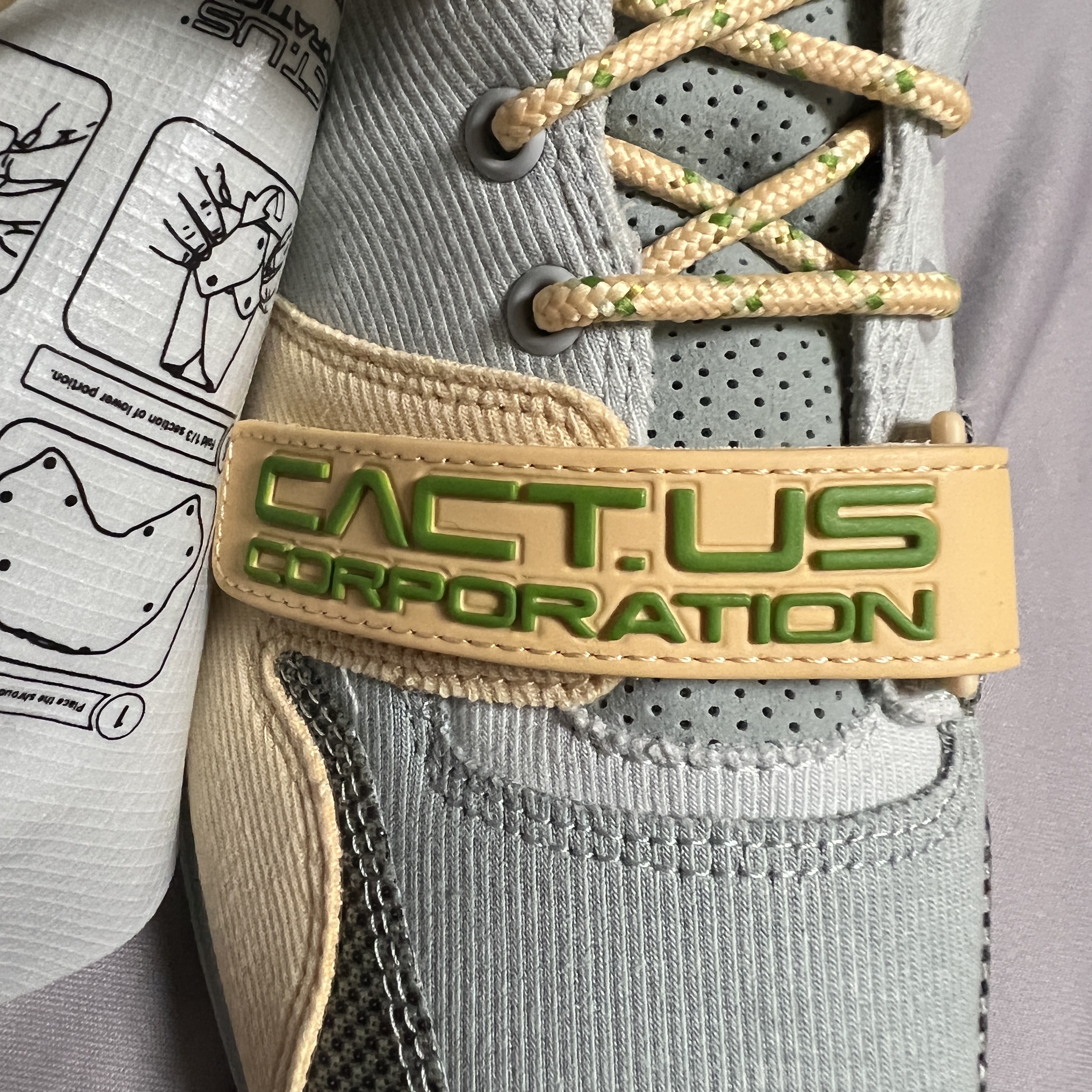 Nike x Travis Scott Nike Air Trainer 1 Grey Haze and Dusty Sage 착용 스타일 - 3
