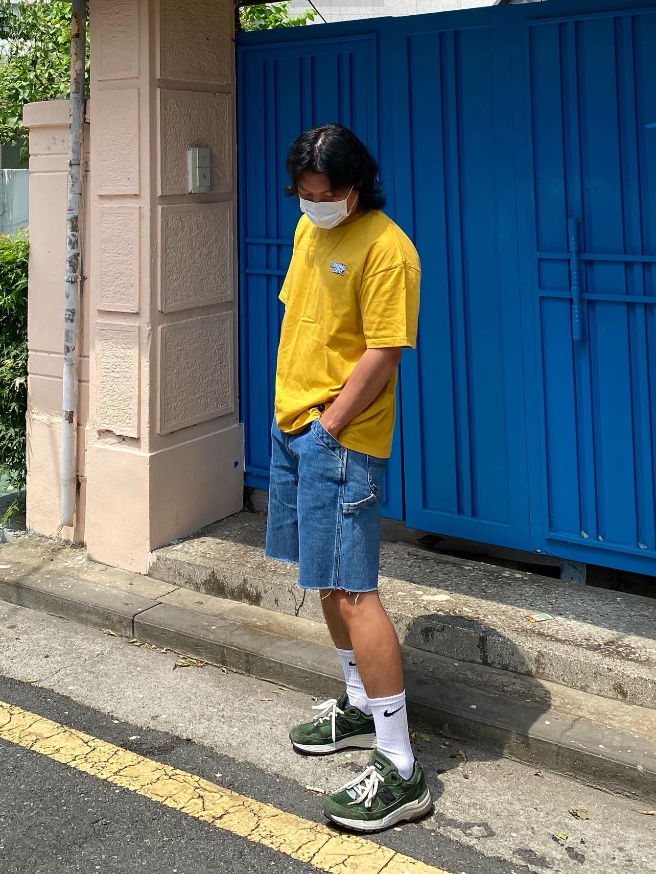 New Balance x JJJJound 992 Made in USA Mossy Green 착용 스타일 - 4