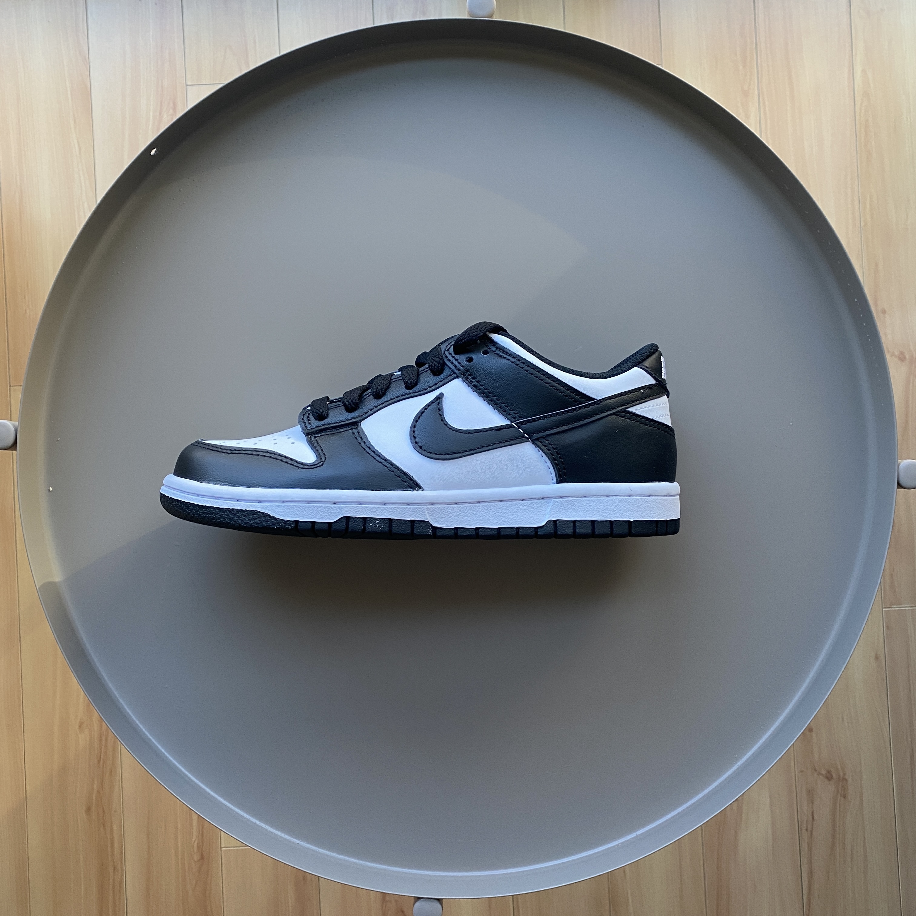 (GS) Nike Dunk Low Black 착용 스타일