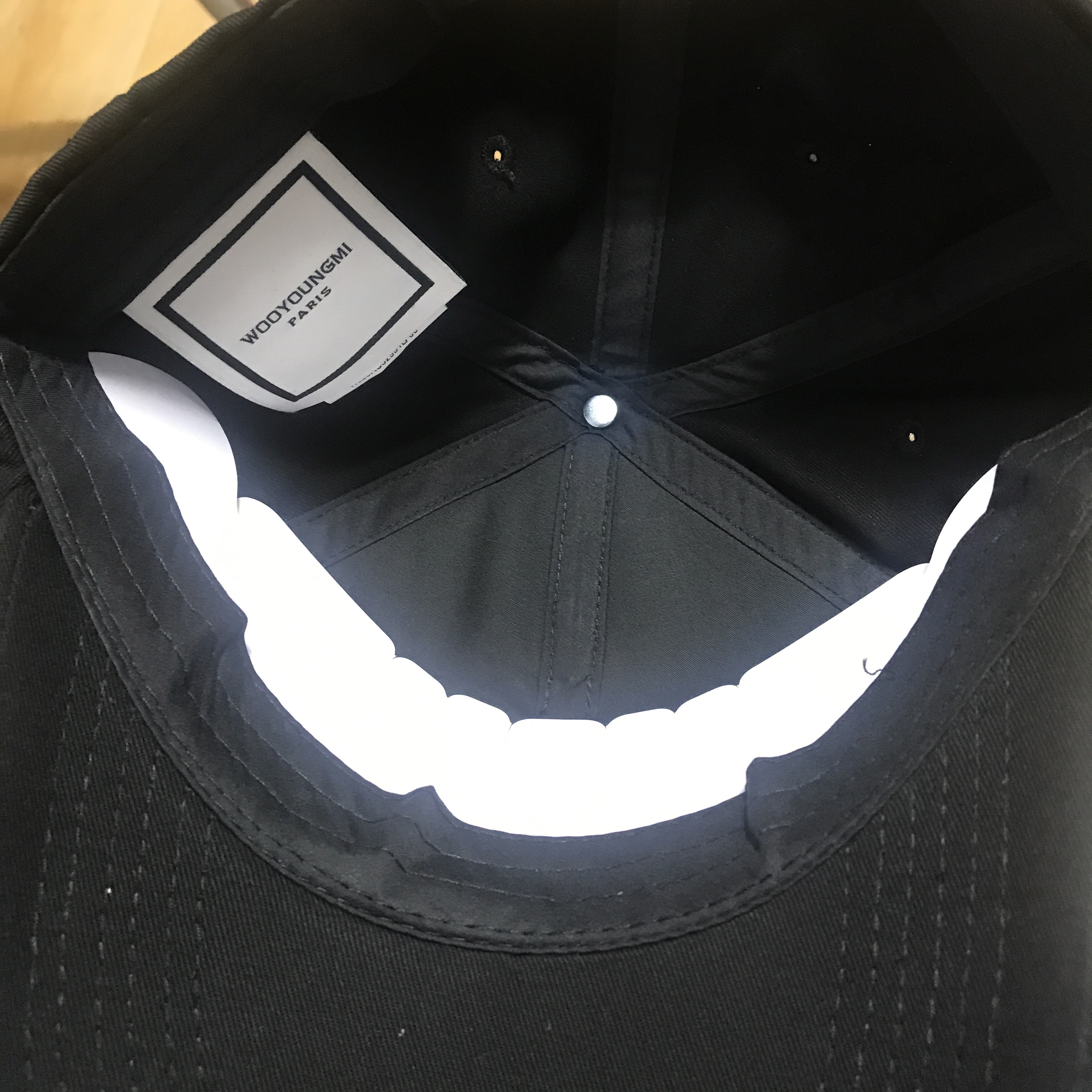Wooyoungmi White Embroidered Logo Ball Cap Black 착용 스타일 - 4