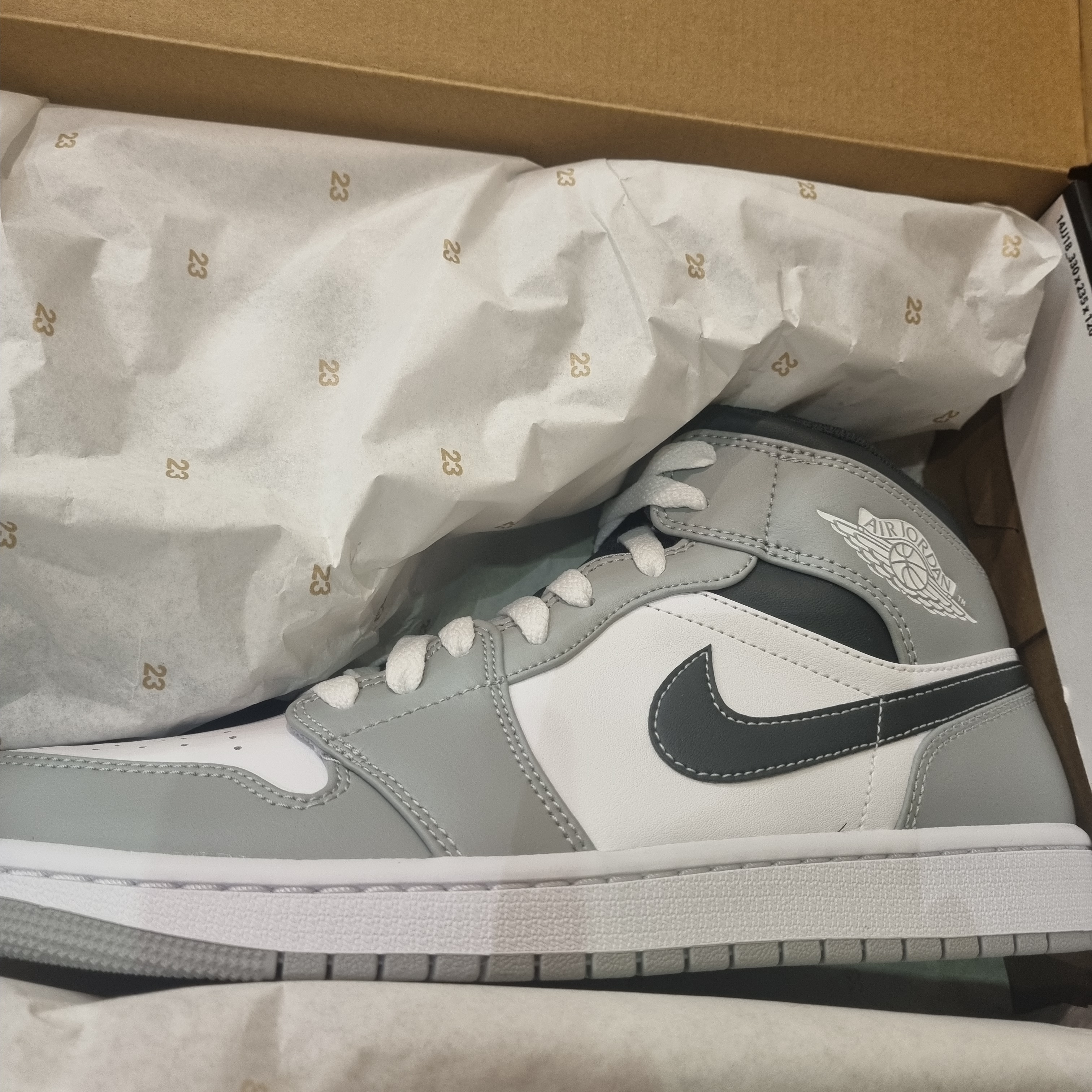 Jordan 1 Retro High OG Bleached Coral, (W) Jordan 1 Retro High OG Atmosphere 착용 스타일 - 1