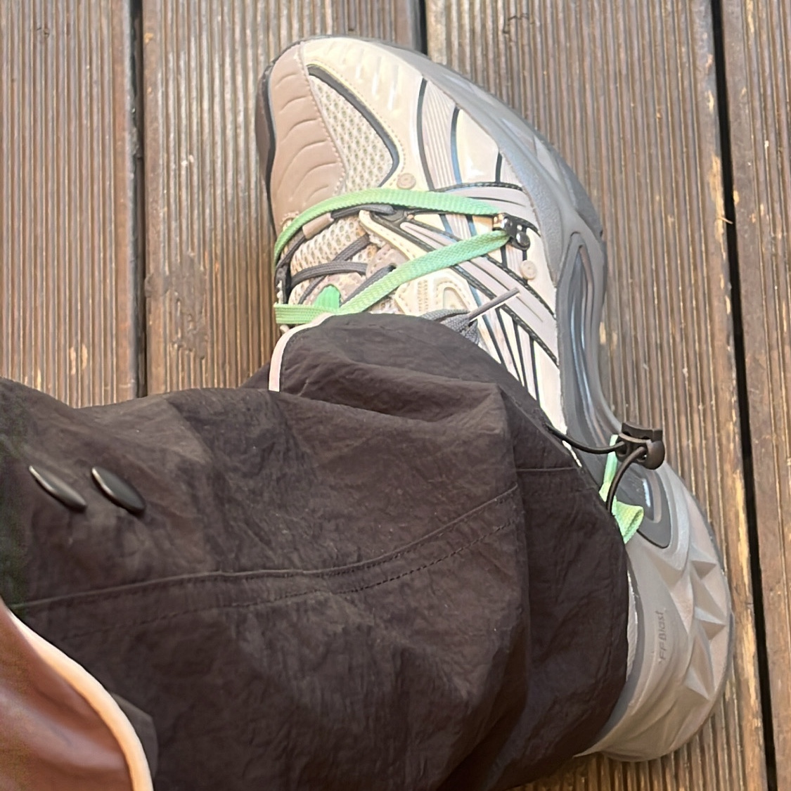 Asics x Andersson Bell HN2-S Protoblast Smoke Grey 착용 스타일 - 4