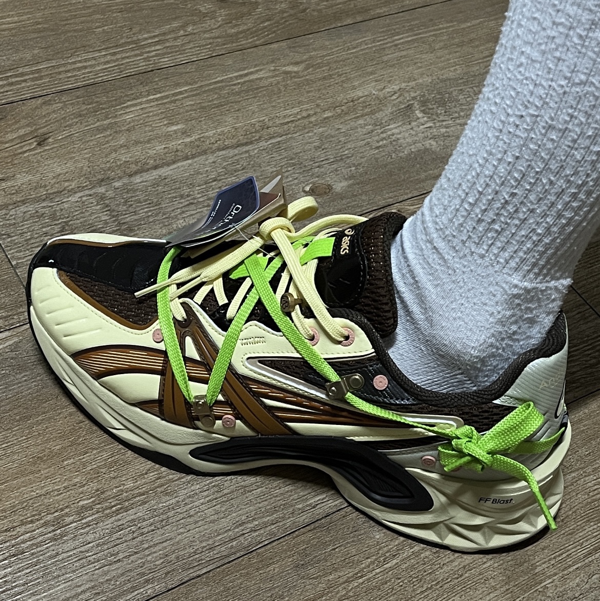 Asics x Andersson Bell HN2-S Protoblast Butter 착용 스타일