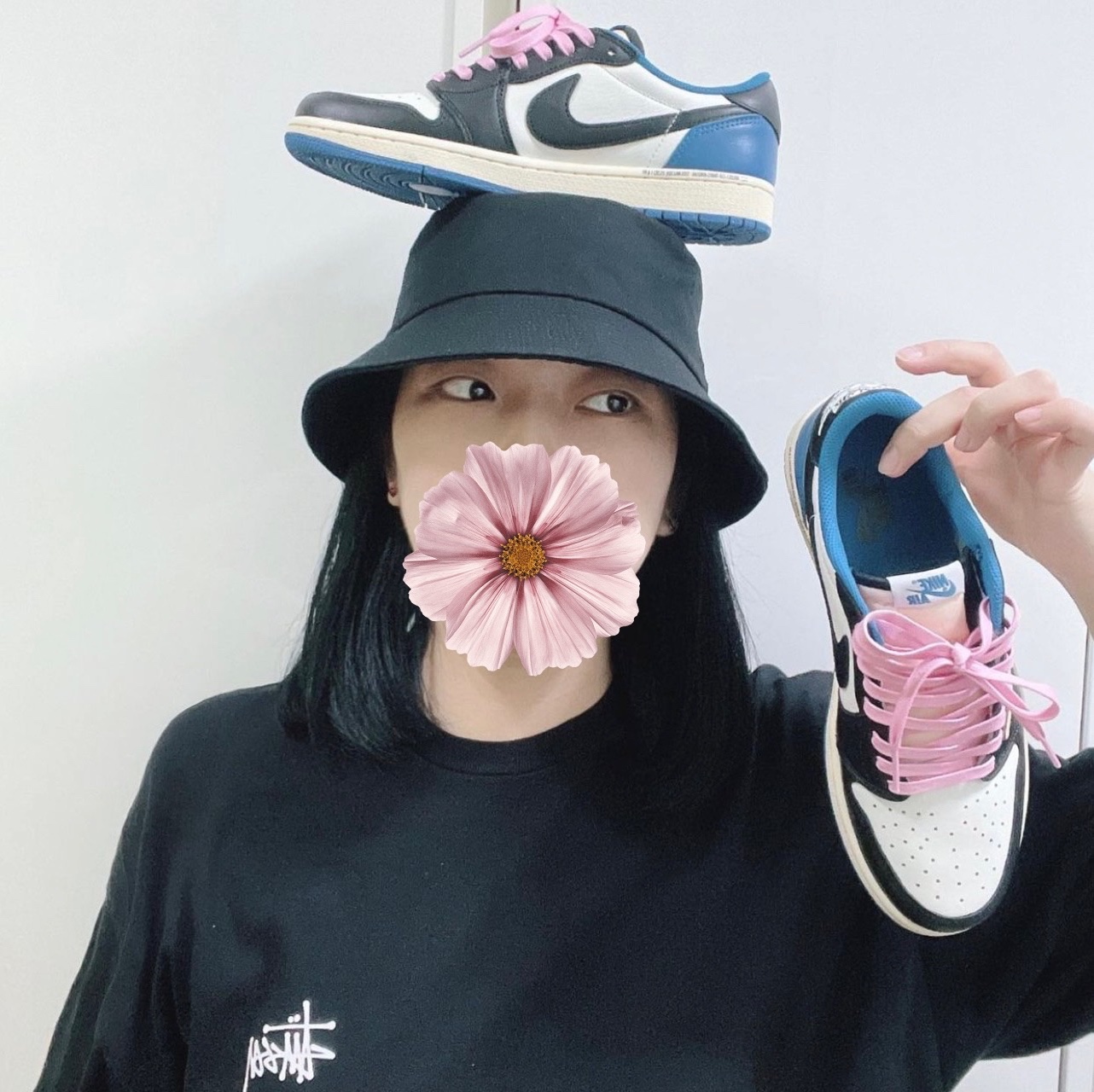 Jordan 1 x Travis Scott x Fragment Retro Low OG SP Military Blue, Stussy Basic Stussy T-Shirt Black 2022 착용 스타일 - 1