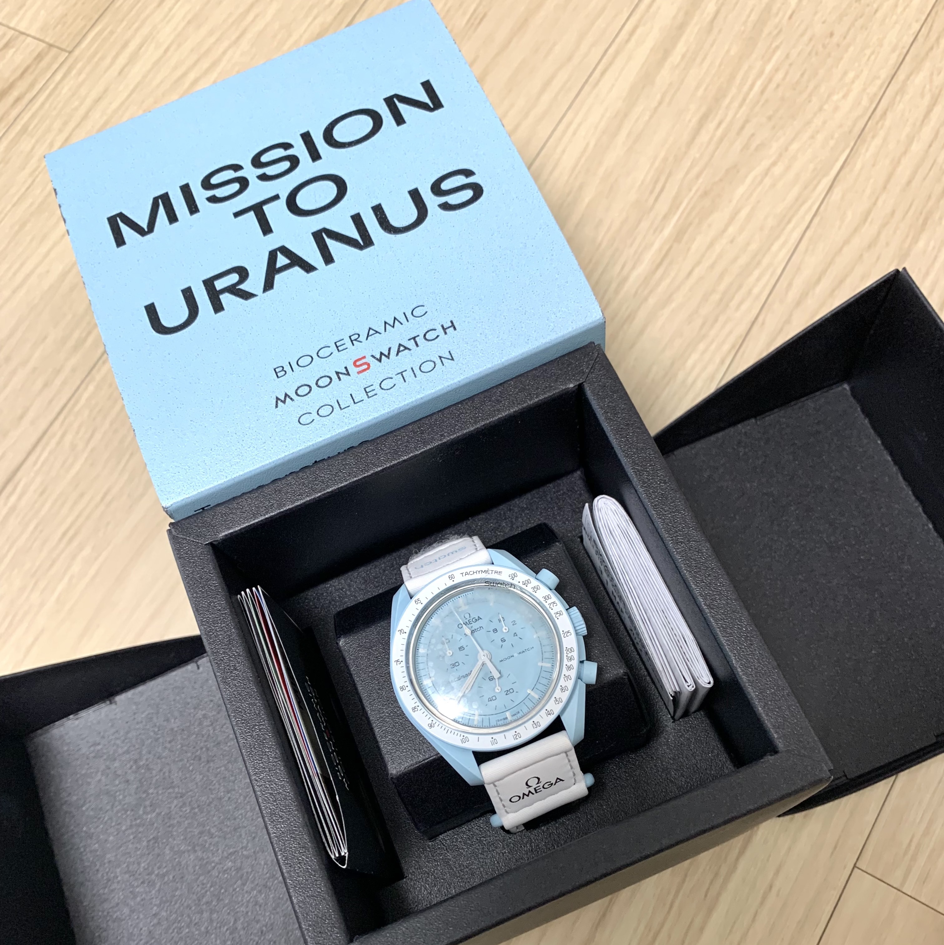 Swatch x Omega Bioceramic MoonSwatch Mission To Uranus 착용 스타일 - 2