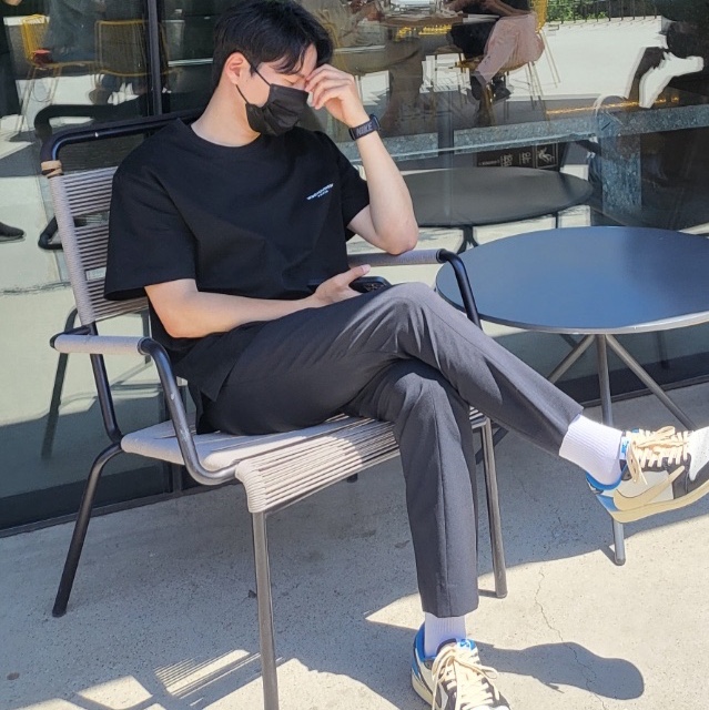 Jordan 1 x Travis Scott x Fragment Retro Low OG SP Military Blue, Wooyoungmi Flower Print Back Logo T-Shirt Black - 21SS 착용 스타일