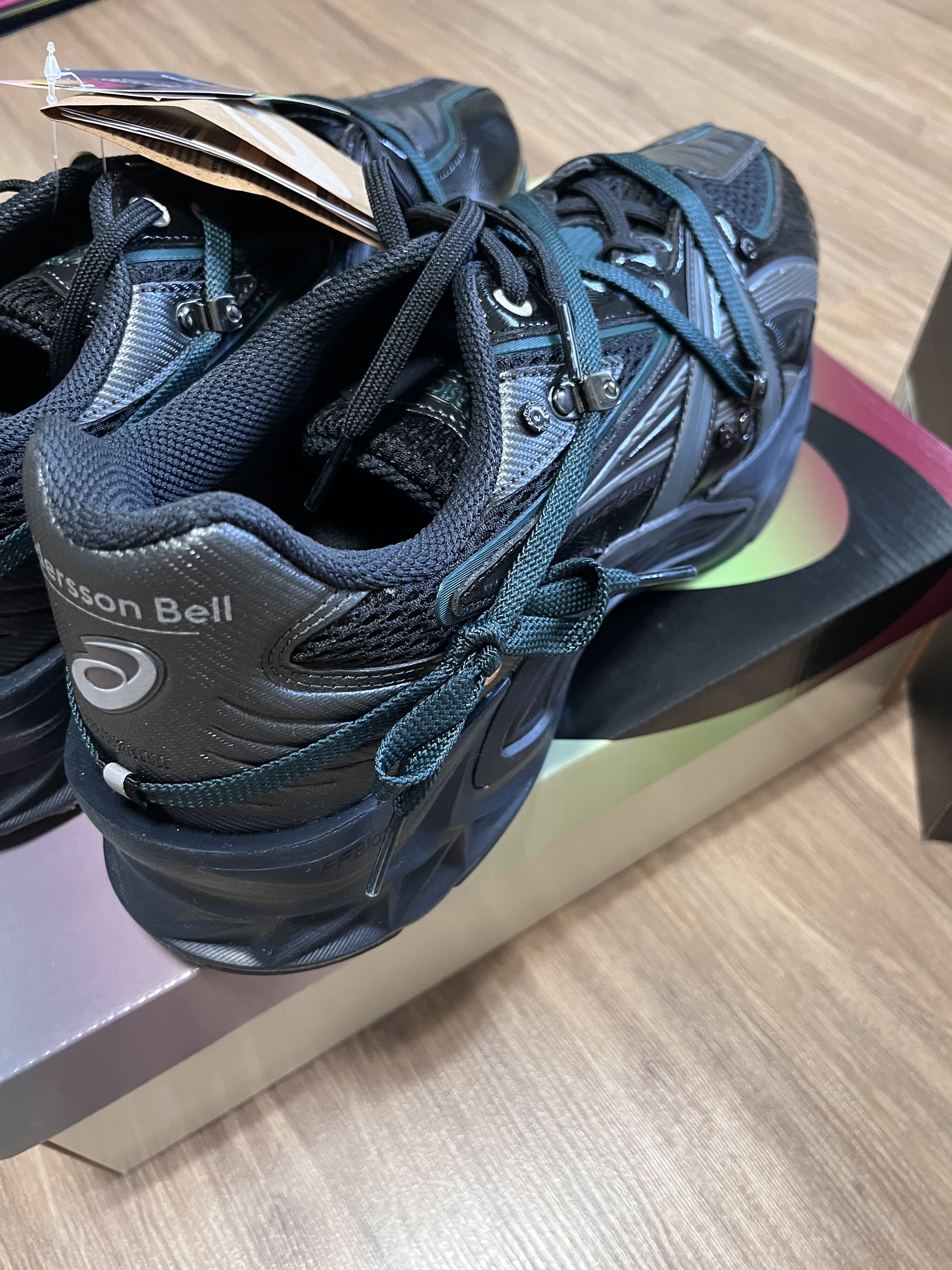 Asics x Andersson Bell HN2-S Protoblast Black 착용 스타일 - 3