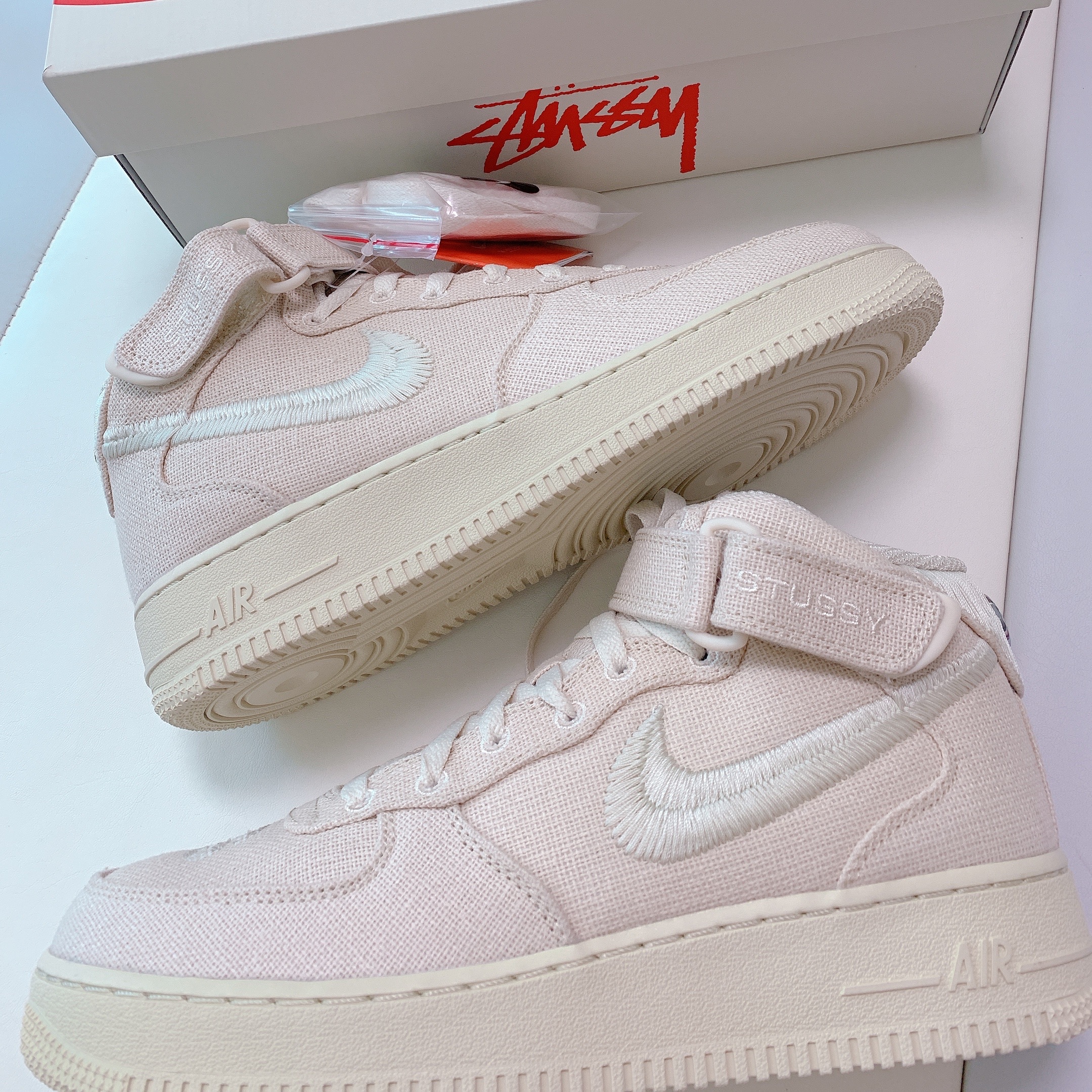 Nike x Stussy Air Force 1 '07 Mid SP Fossil 착용 스타일