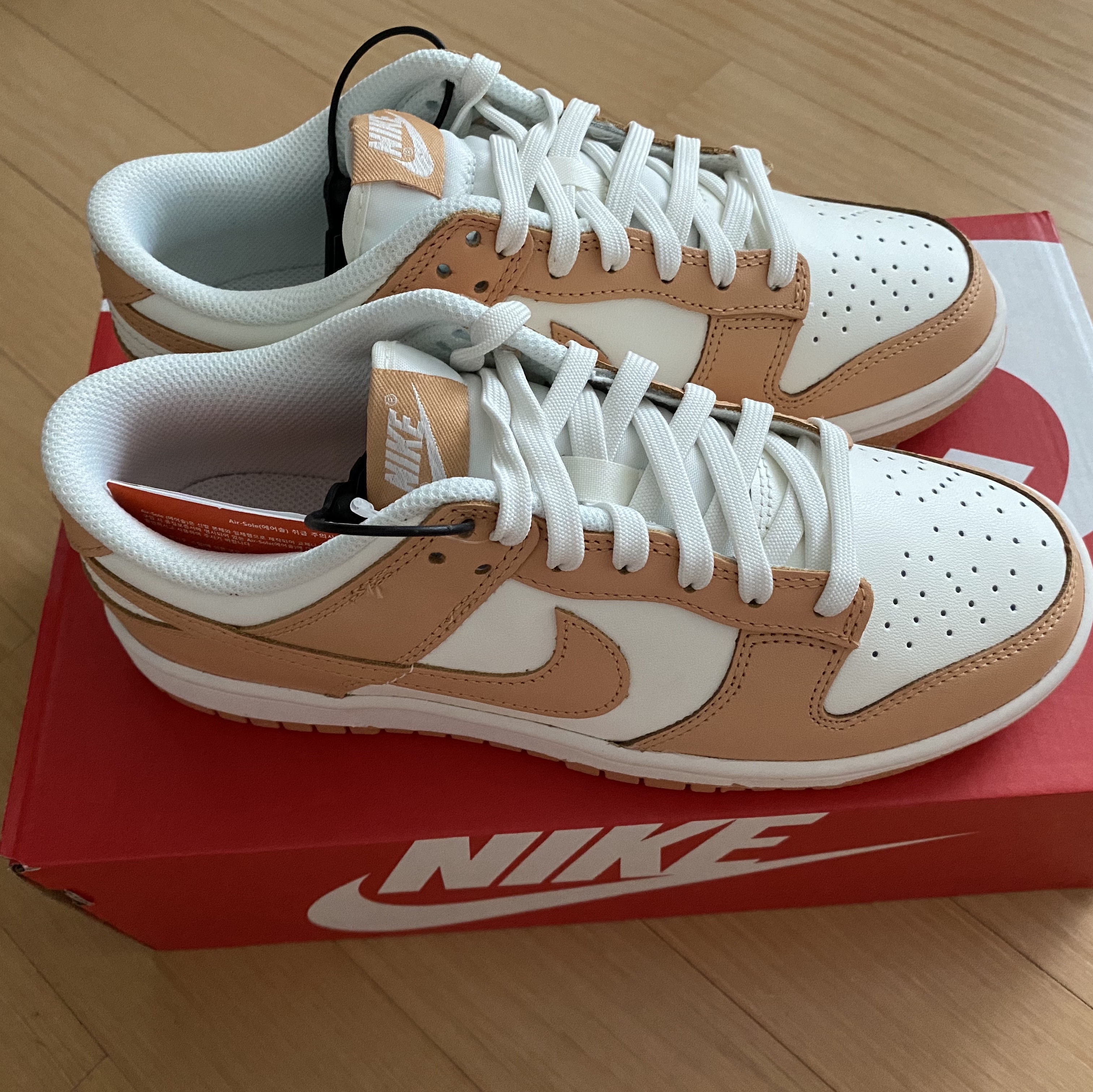 (W) Nike Dunk Low Harvest Moon 착용 스타일 - 3