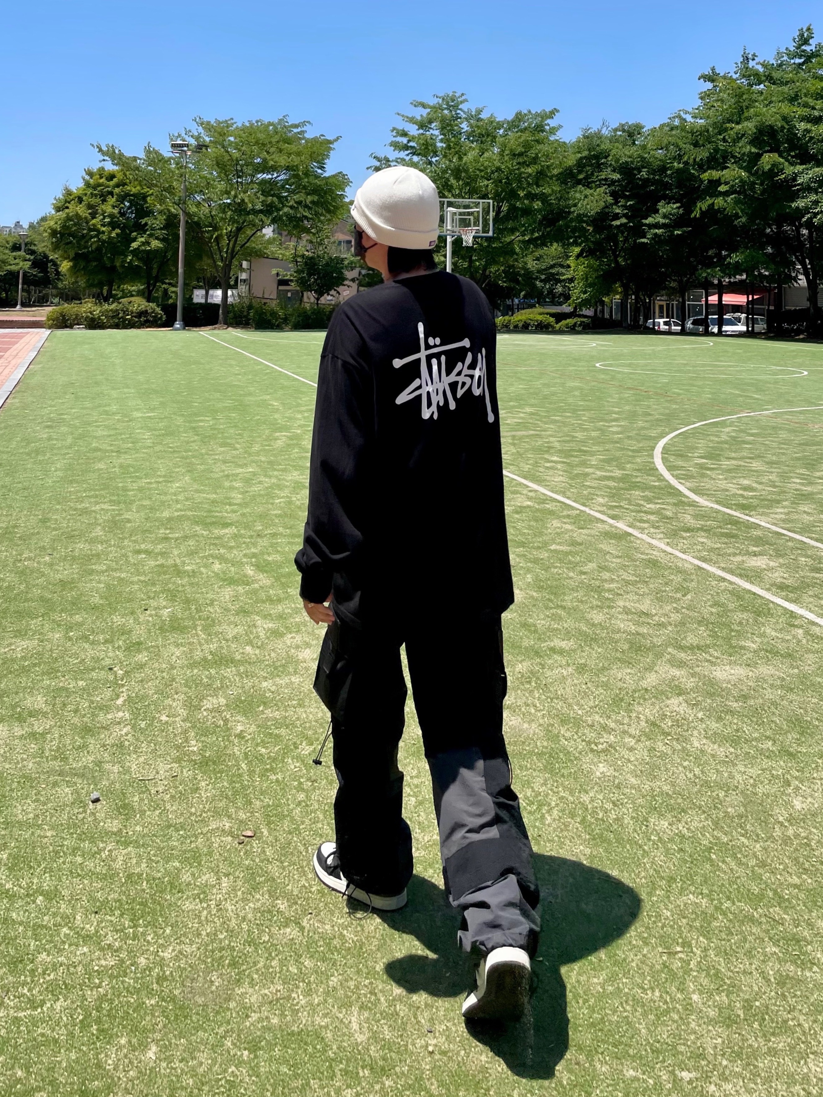 Stussy Basic Stussy LS T-Shirt Black 2022, Jordan 1 Retro High OG Black Mocha 착용 스타일 - 4