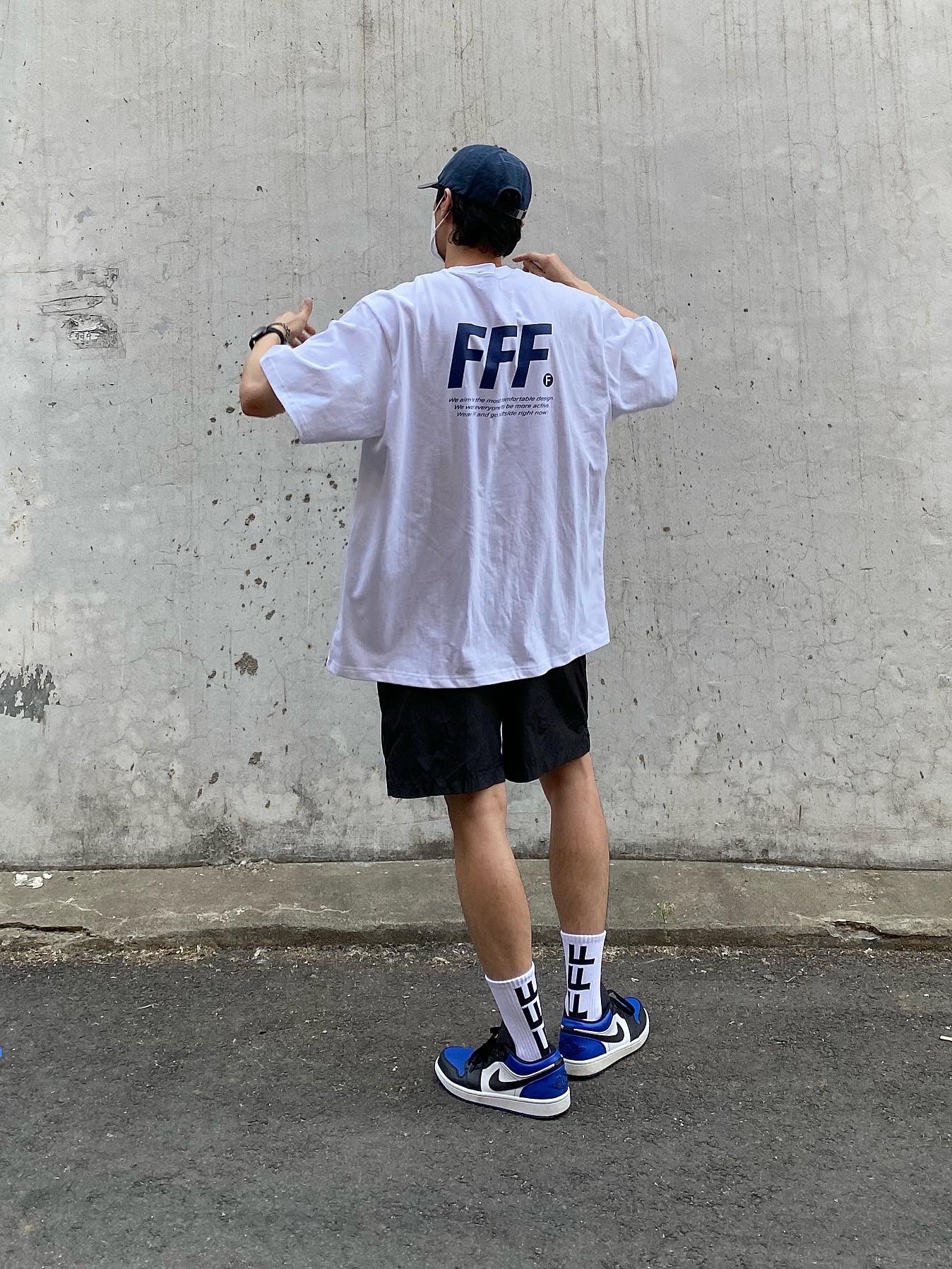 Jordan 1 Low Royal Toe 착용 스타일 - 1
