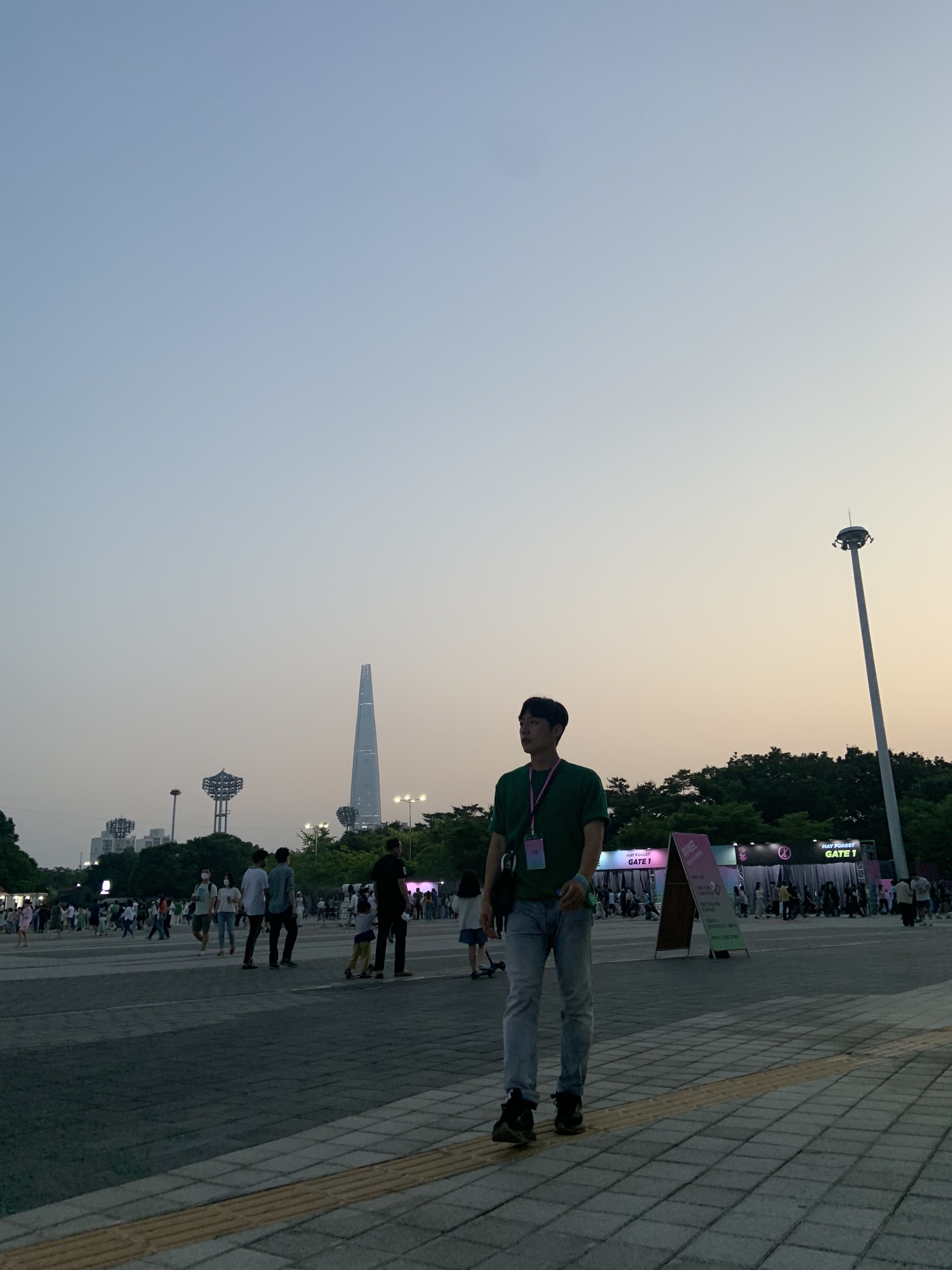 Ader Error Small Blue Bag Noir, Nike x Sacai VaporWaffle Black and Gum 착용 스타일 - 1