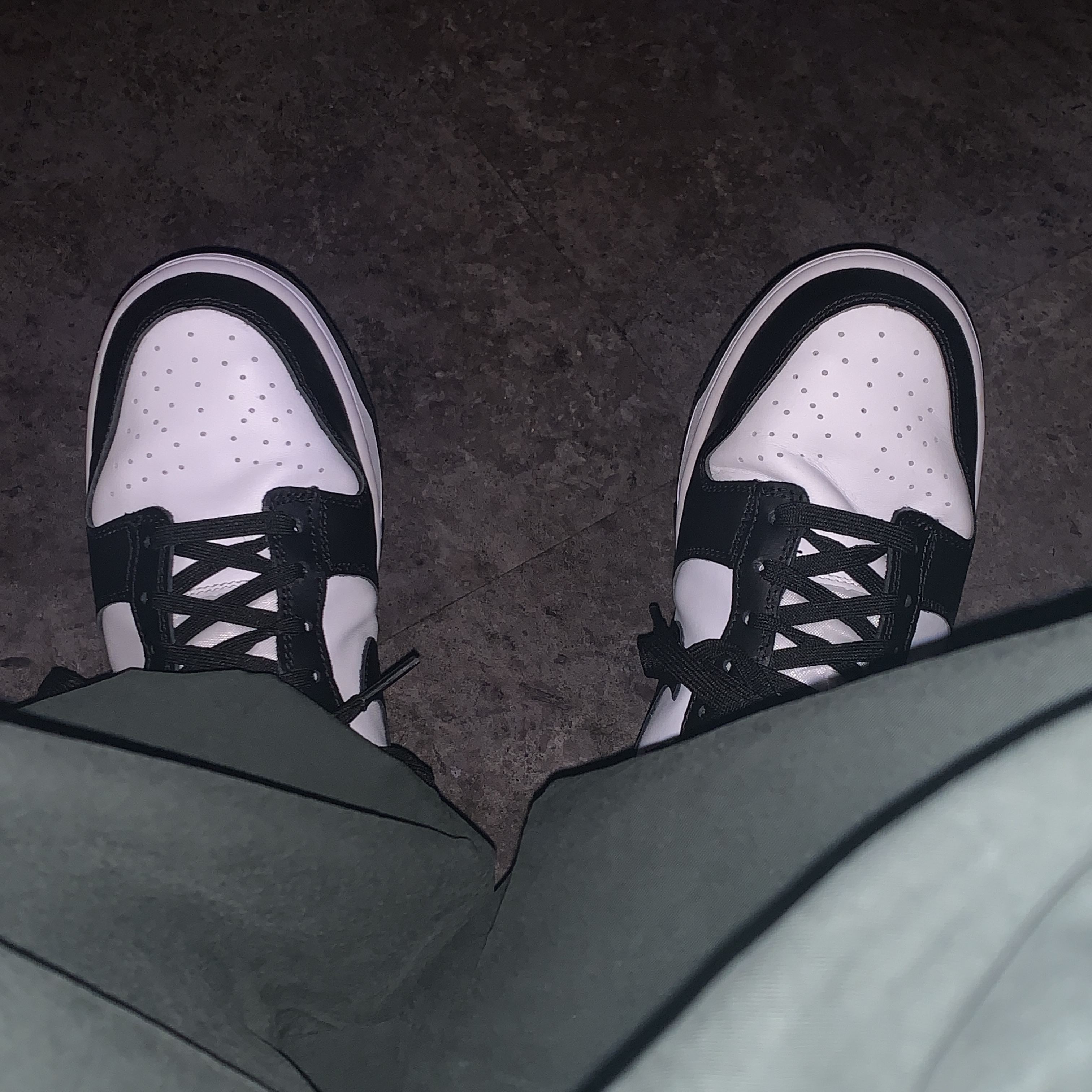 Nike Dunk Low Retro Black 착용 스타일