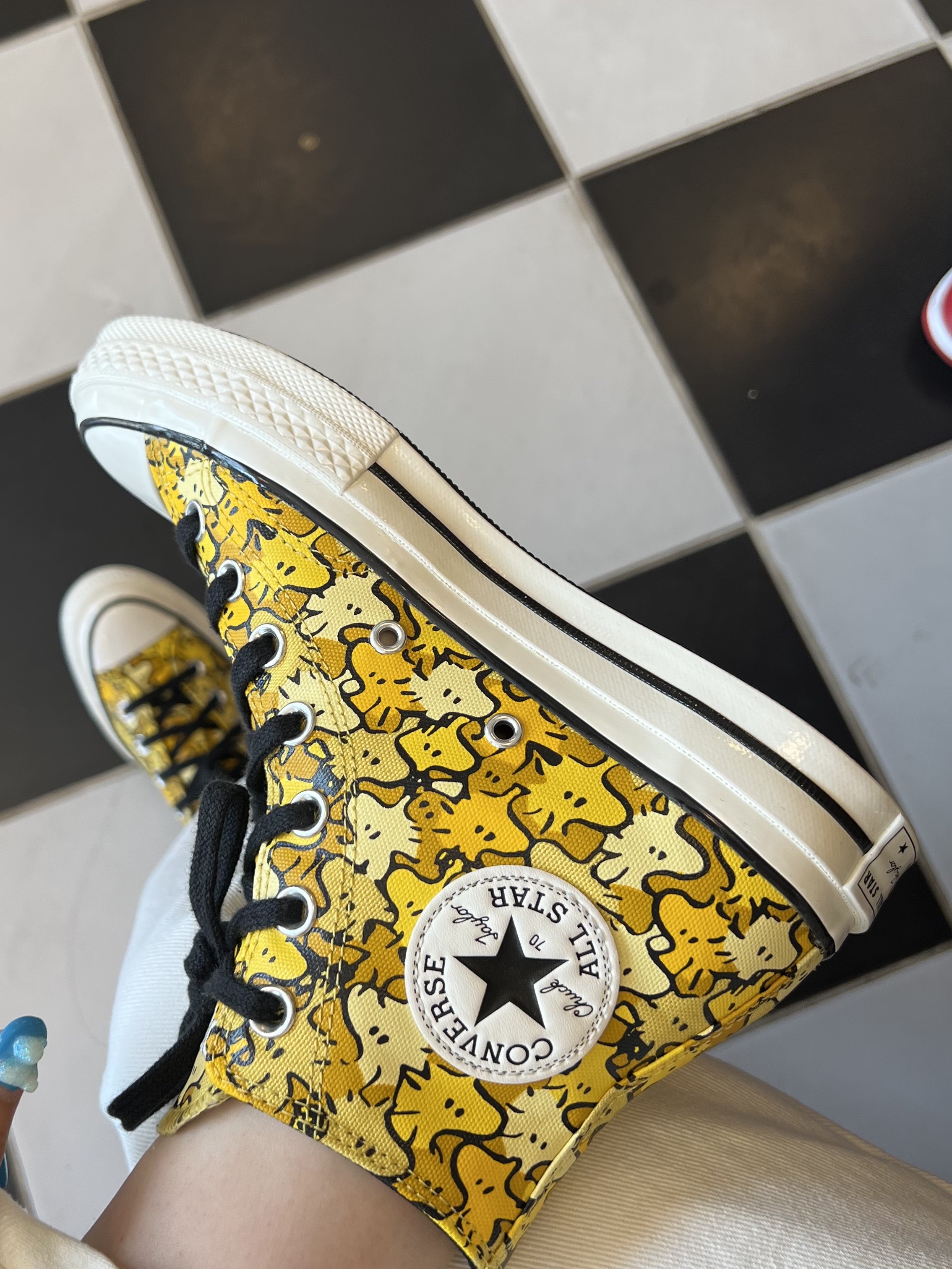 Converse x Peanuts Chuck 70 High Mineral Yellow 착용 스타일 - 4