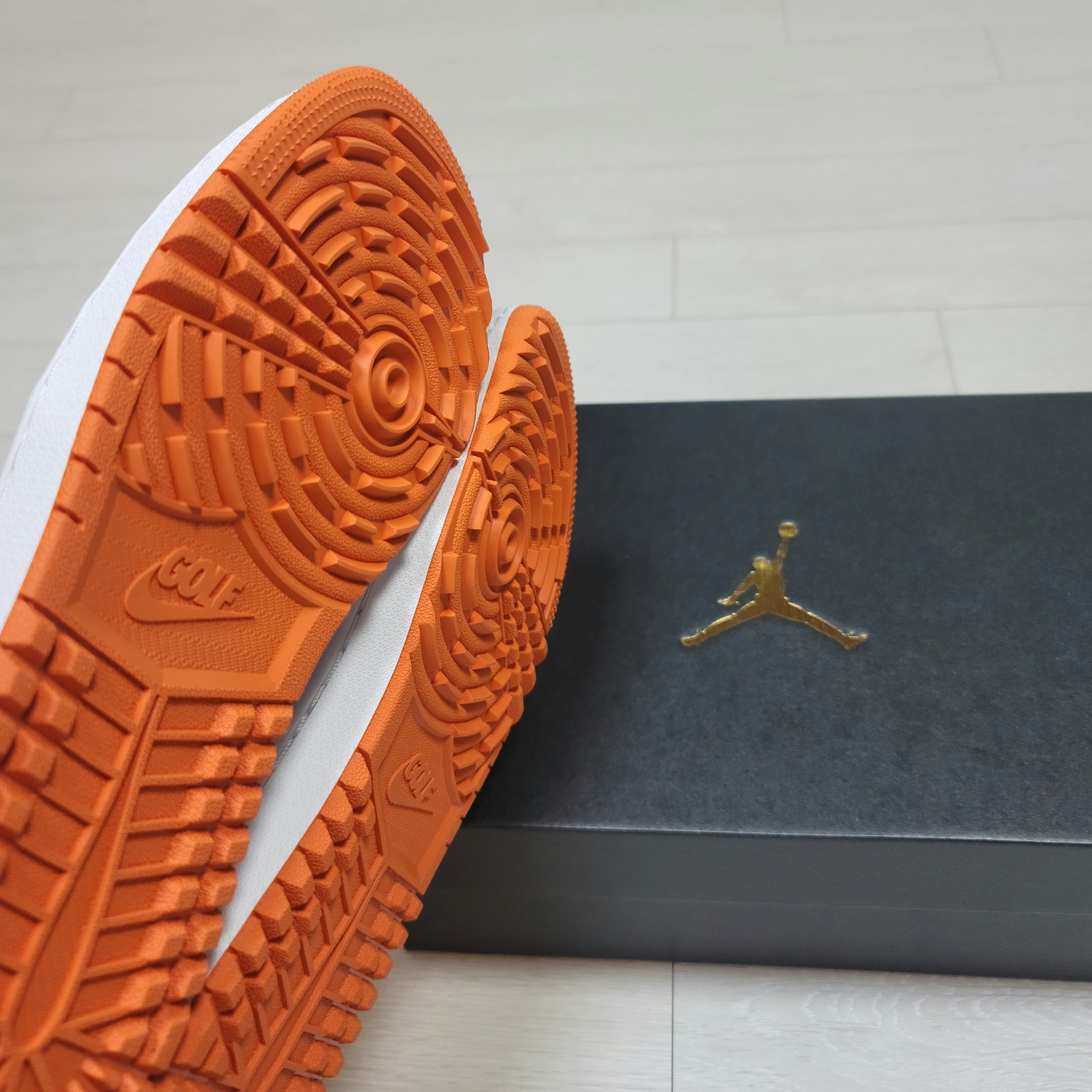 Jordan 1 Low Golf Starfish 착용 스타일 - 5