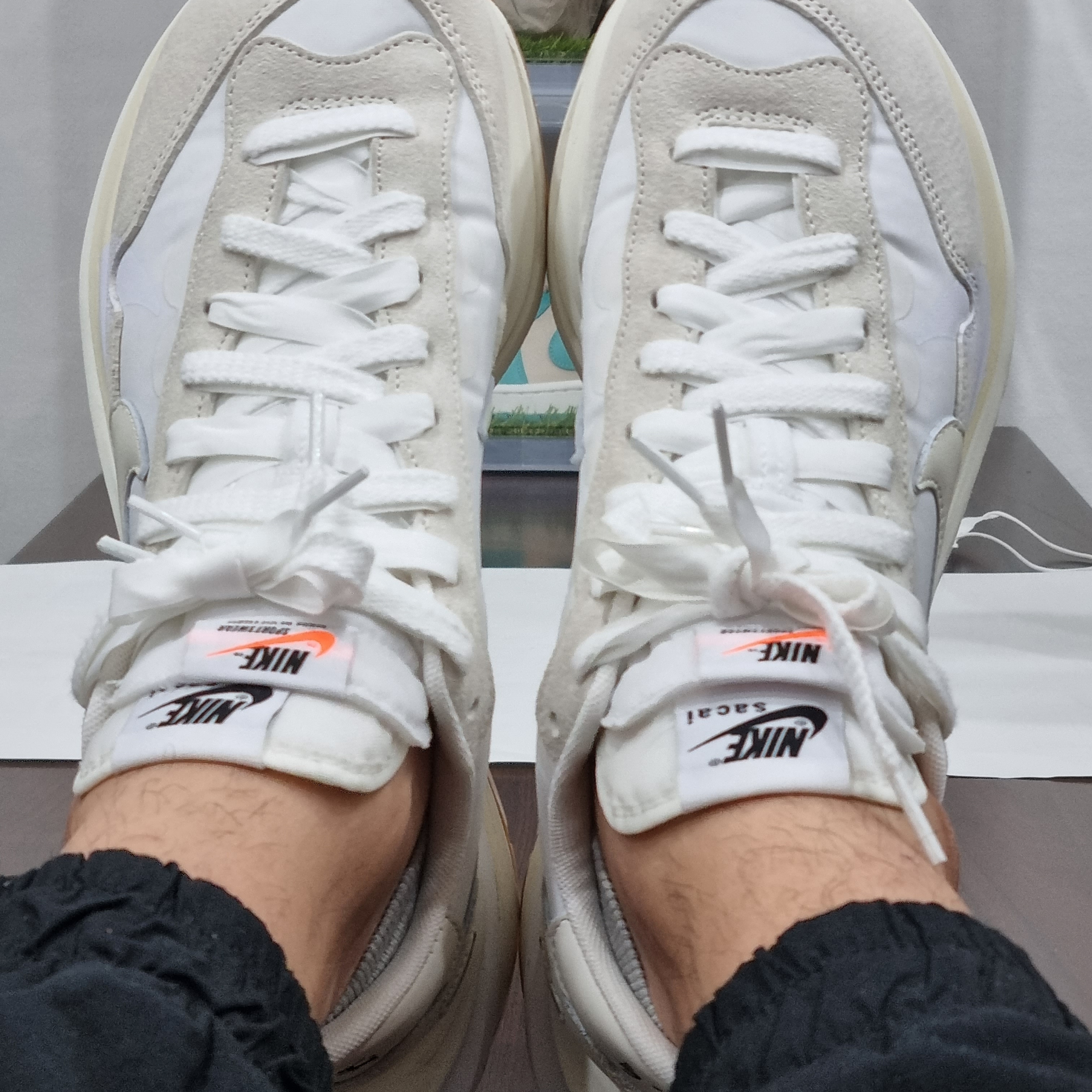 Nike x Sacai VaporWaffle White and Gum 착용 스타일