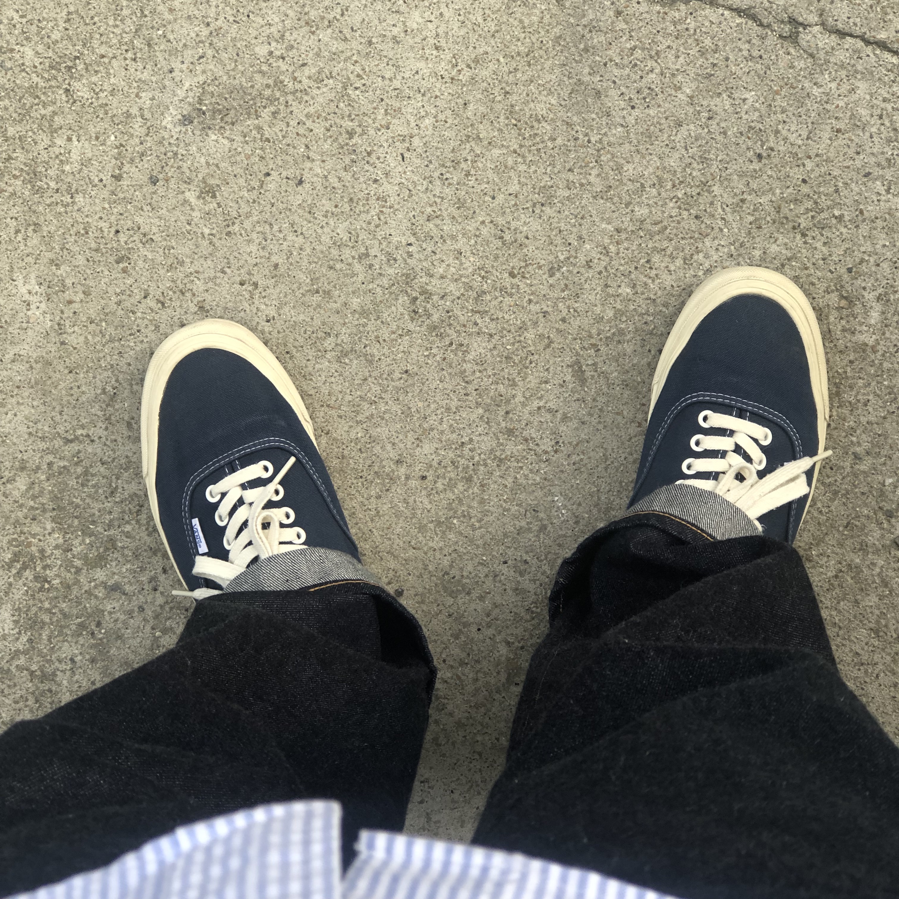 Vans Vault OG Authentic LX Dress Blue 착용 스타일
