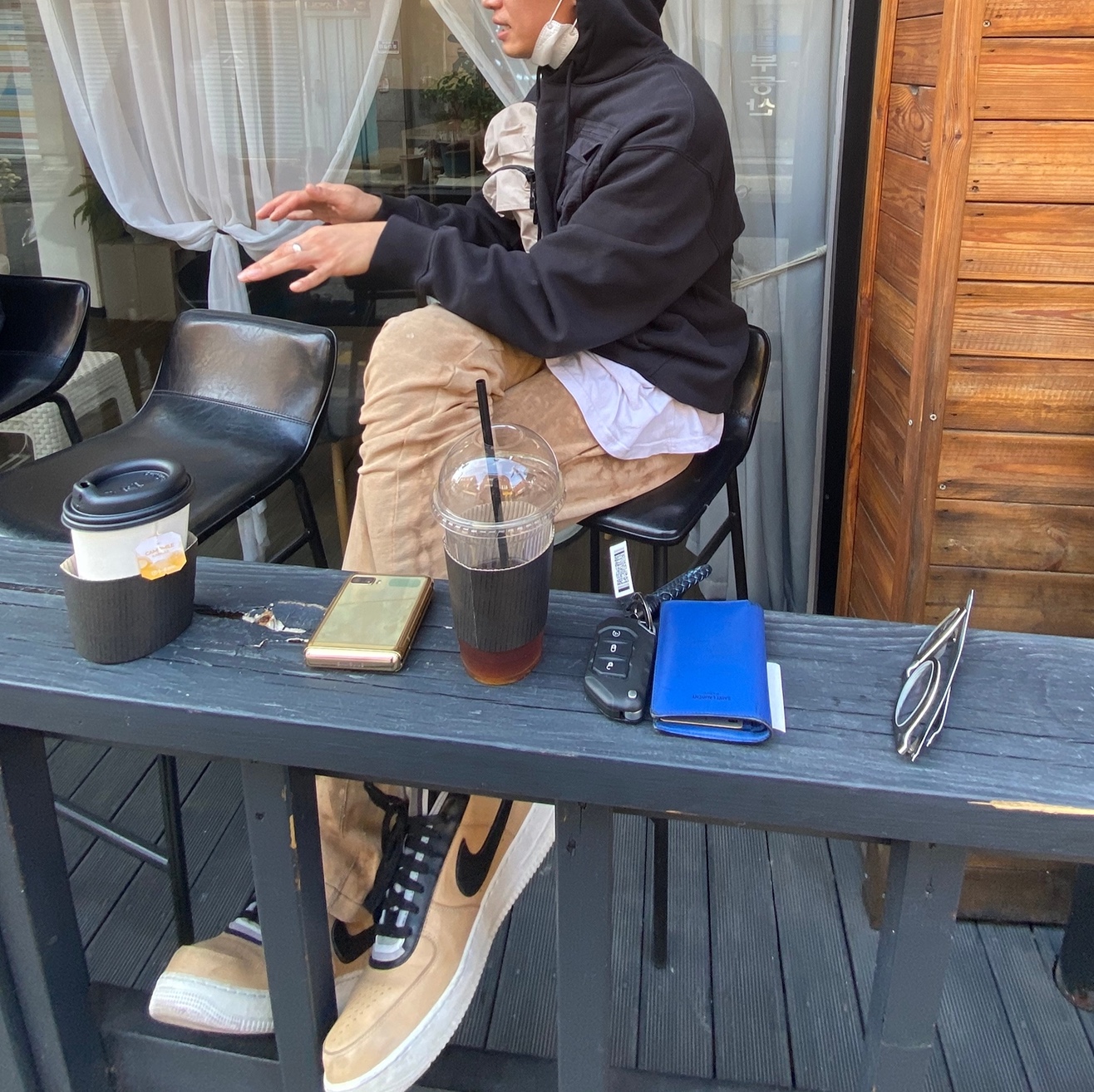 Nike x Riccardo Tisci Air Force 1 Low Tan, Nike x Travis Scott NRG AG Utility Hoodie Black 착용 스타일