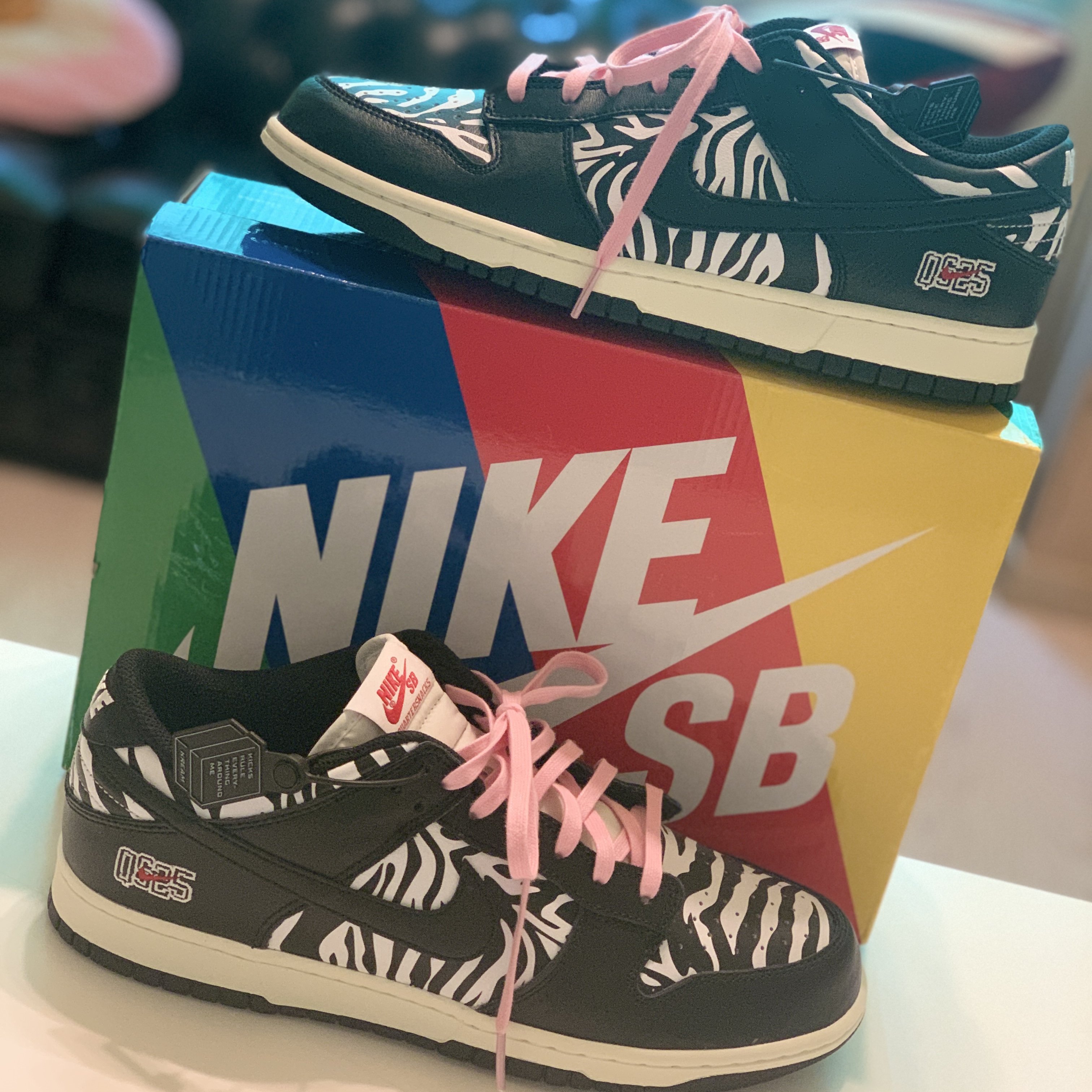 Nike x Quartersnacks SB Dunk Low Zebra Cake 착용 스타일