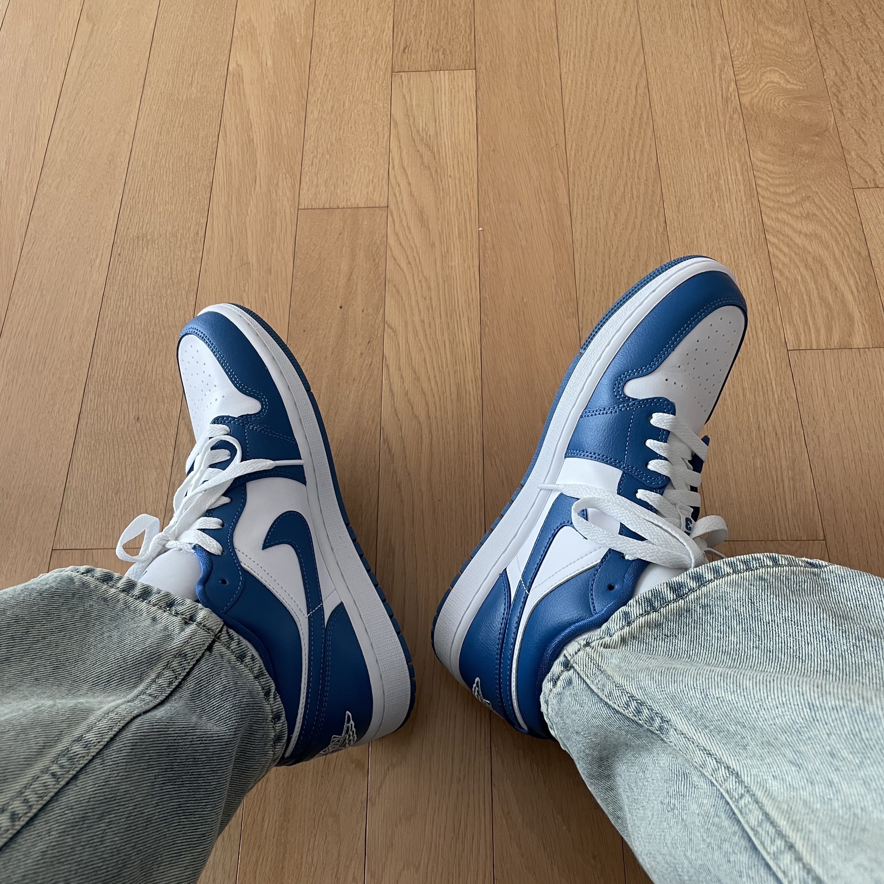 (W) Jordan 1 Low White Dark Marina Blue 착용 스타일