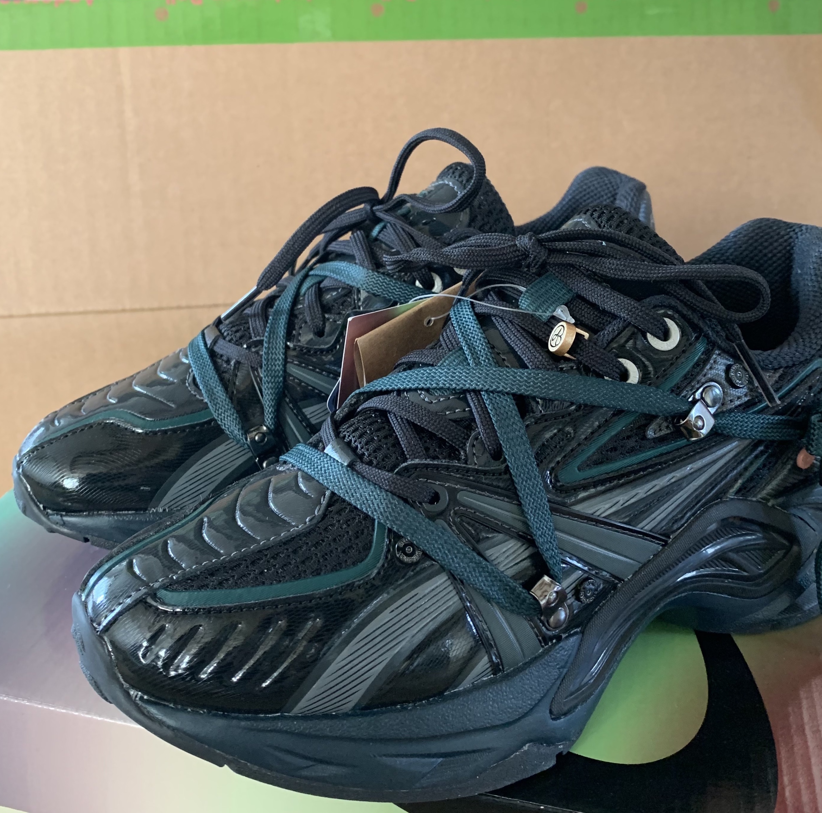 Asics x Andersson Bell HN2-S Protoblast Black 착용 스타일