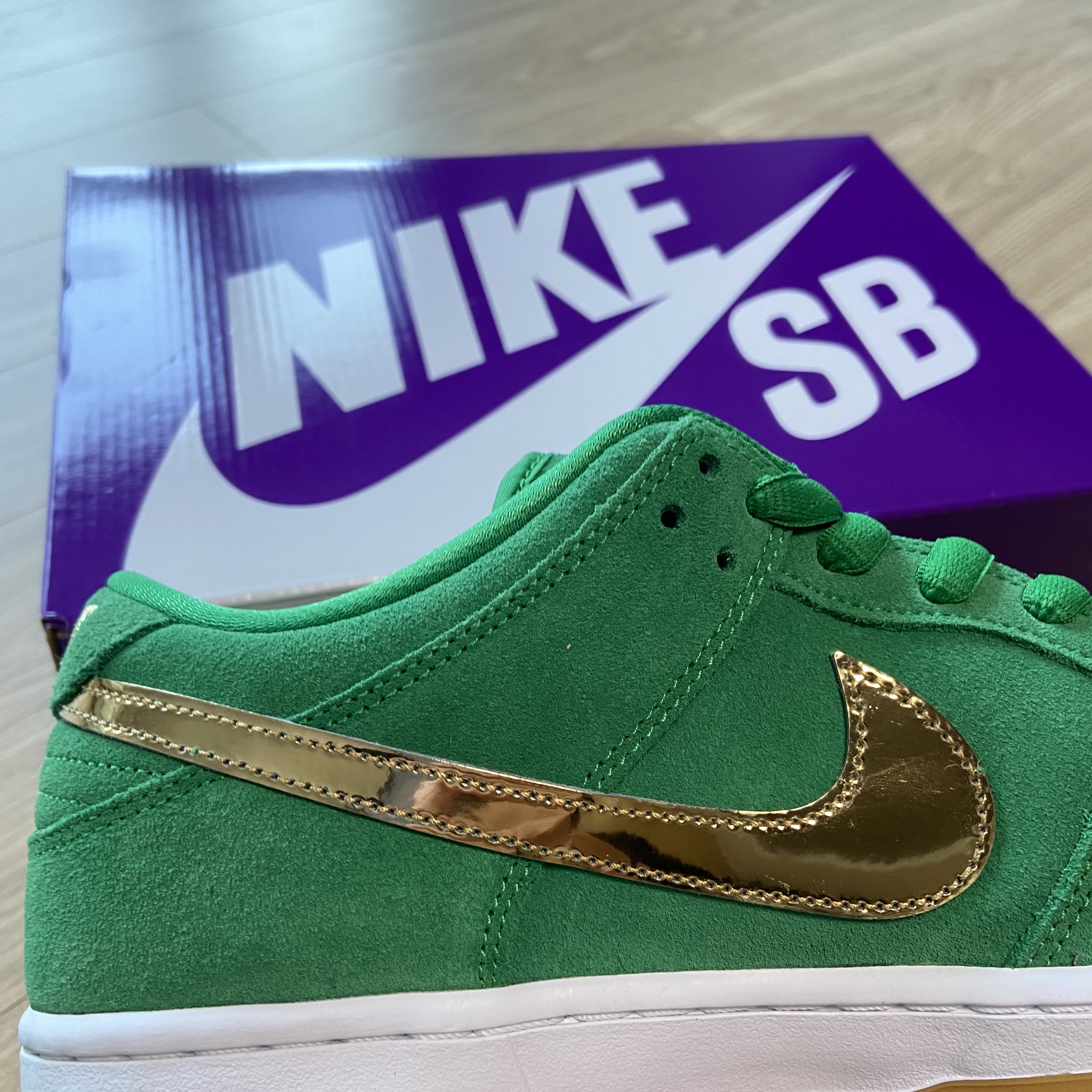 Nike SB Dunk Low Pro Shamrock 착용 스타일 - 3