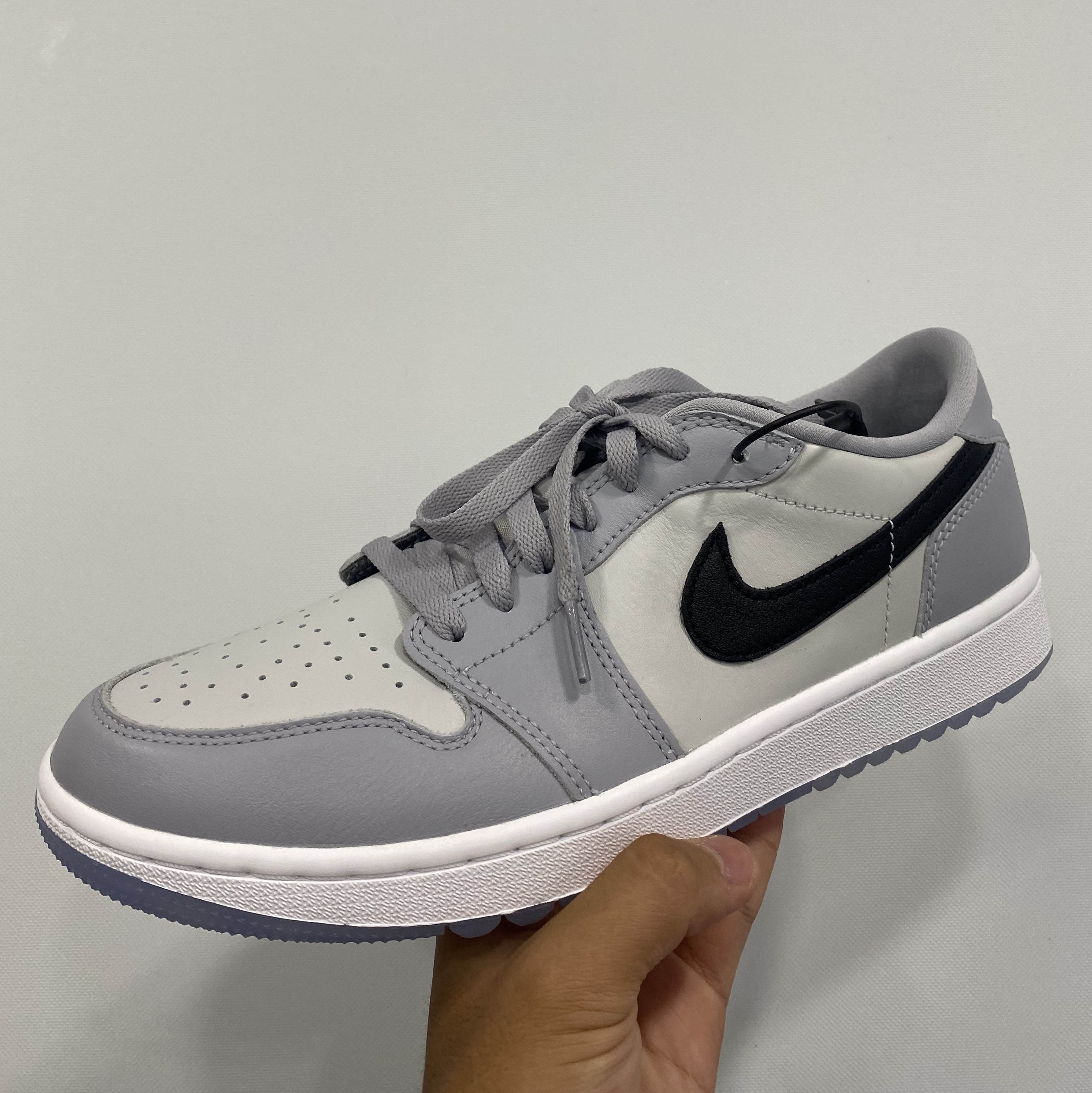Jordan 1 Low Golf Wolf Grey 착용 스타일