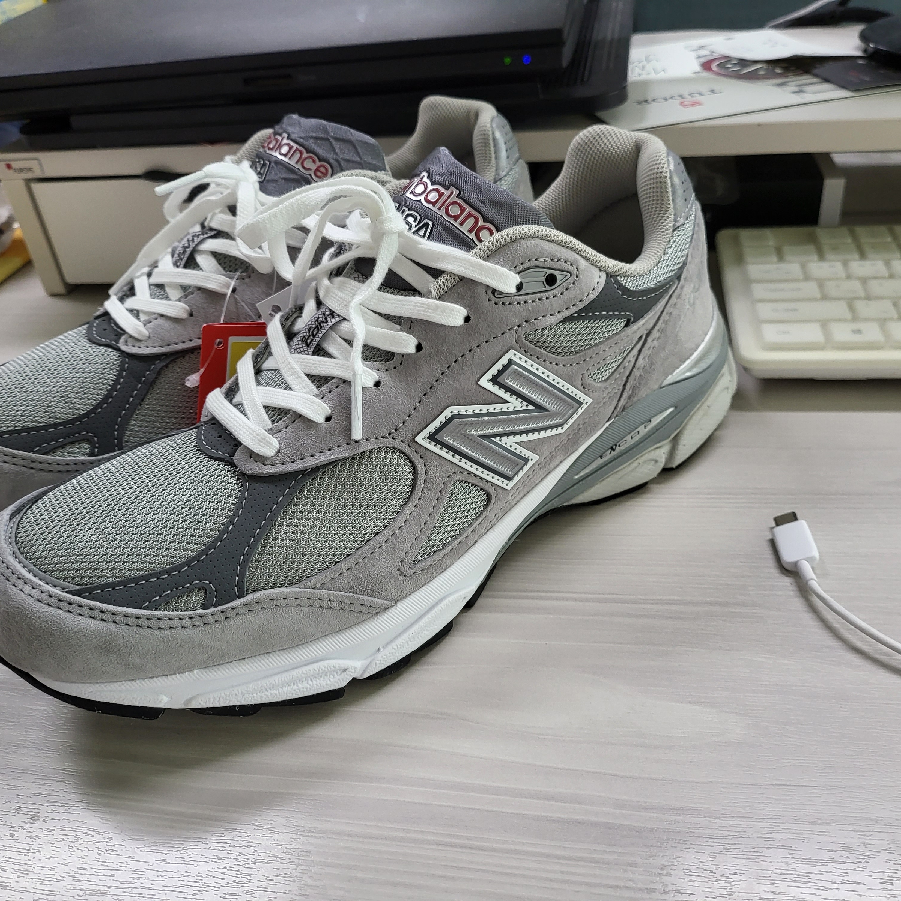 New Balance 990v3 Made in USA Grey - D Standard 착용 스타일 - 1