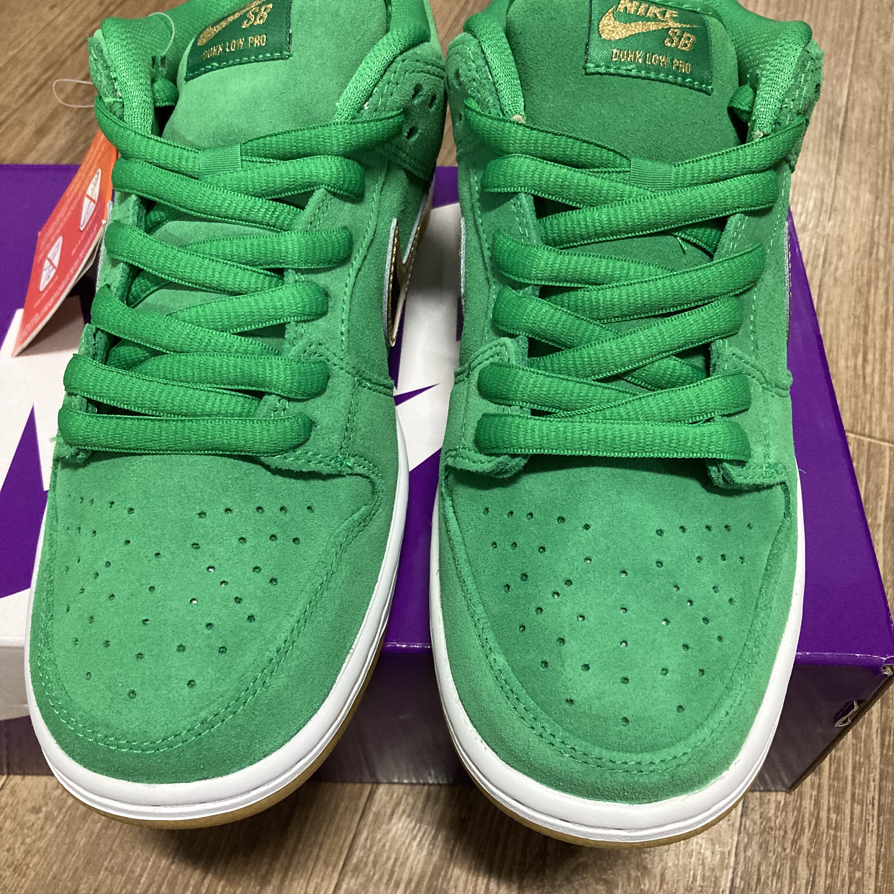 Nike SB Dunk Low Pro Shamrock 착용 스타일 - 3
