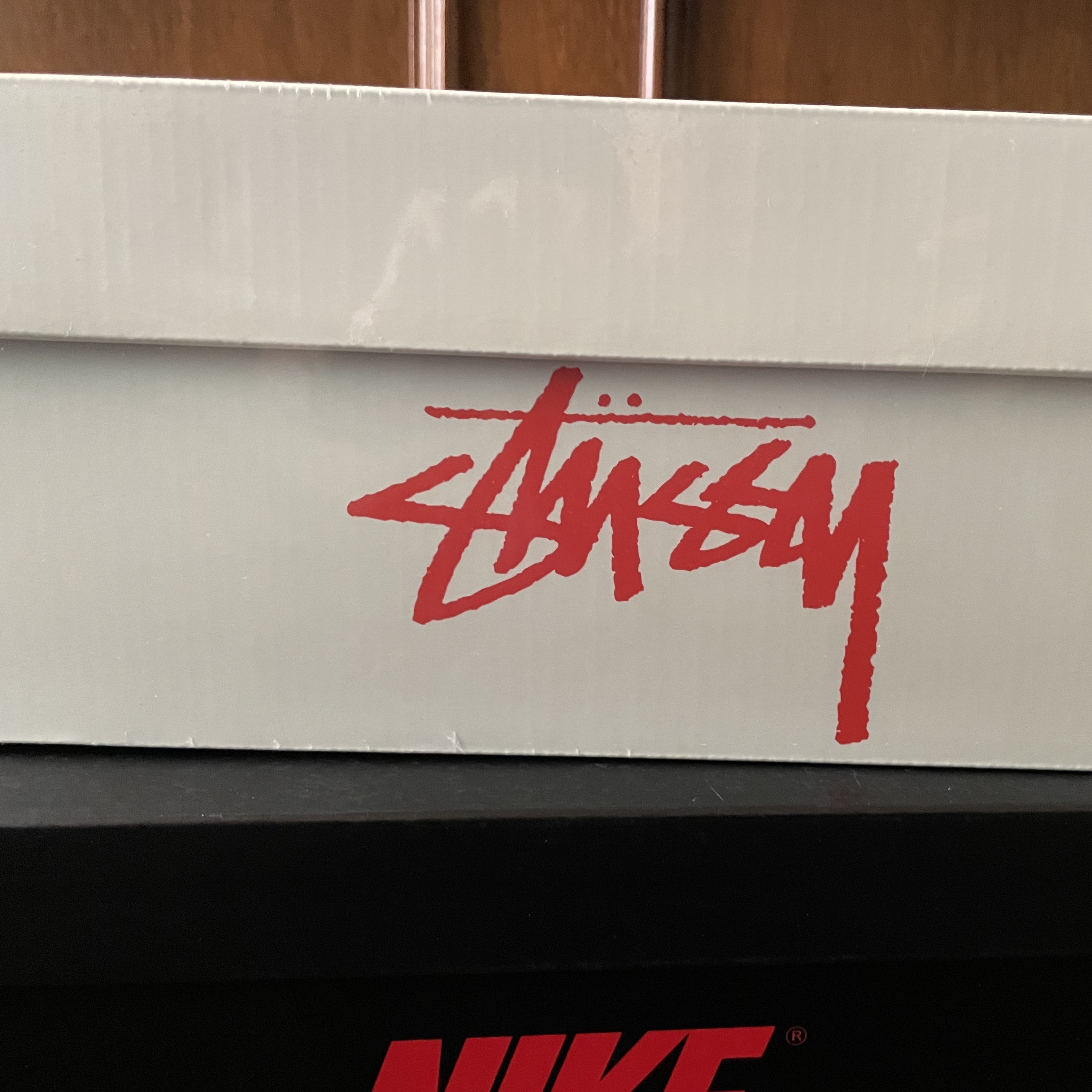 Nike x Stussy Air Force 1 '07 Mid SP Black 착용 스타일 - 5