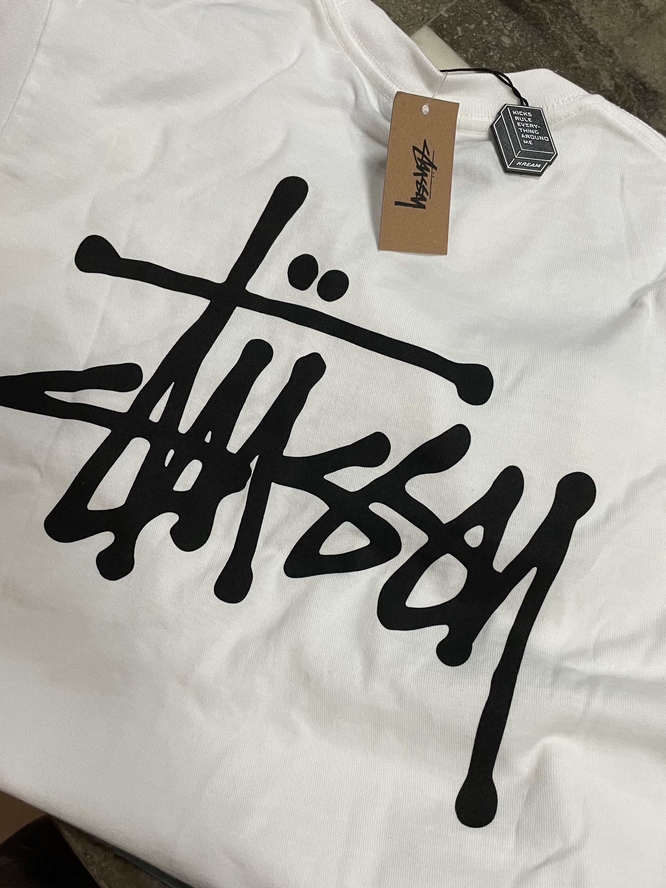 Stussy Basic Stussy T-Shirt White 2022 착용 스타일