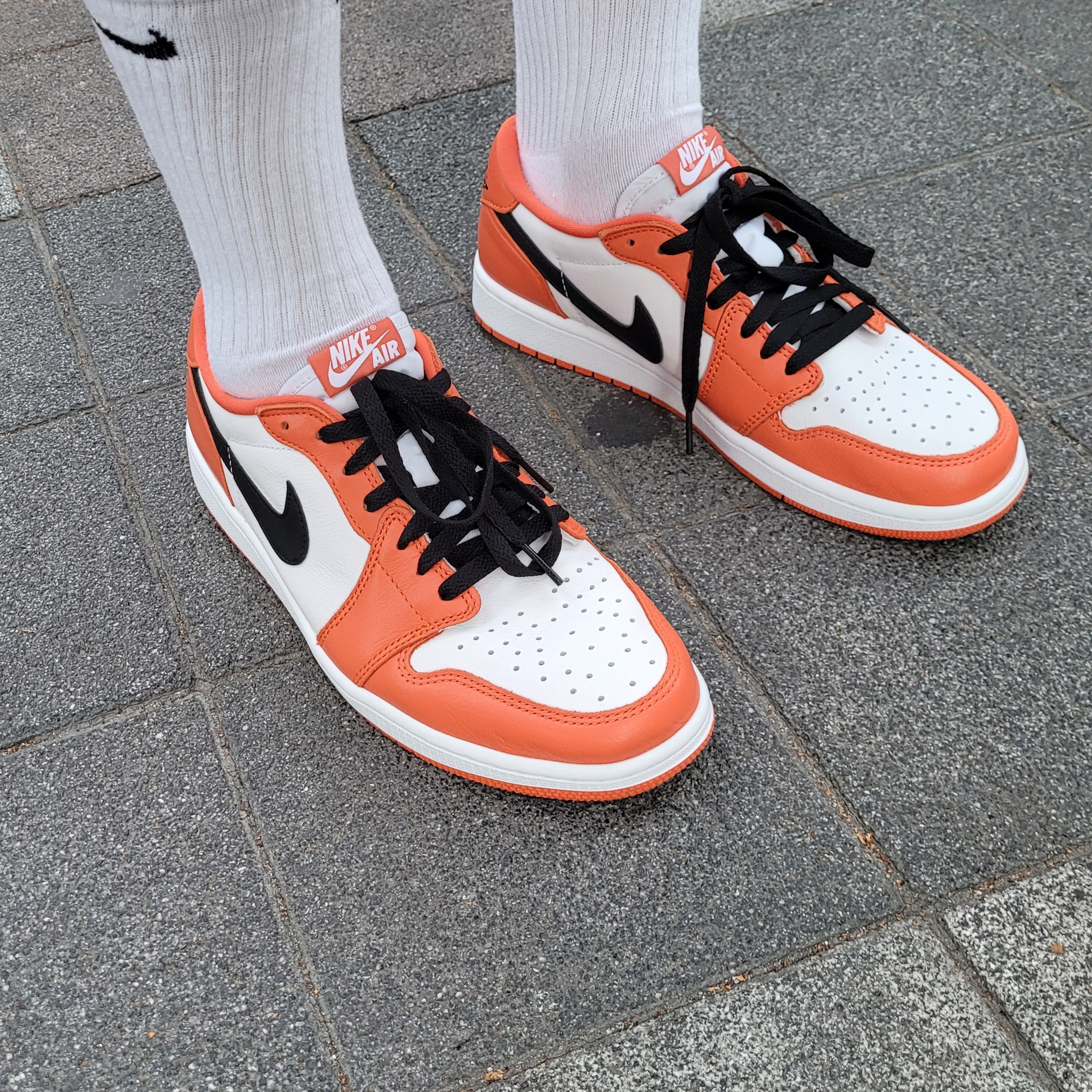 Jordan 1 Low OG Starfish 착용 스타일 - 2