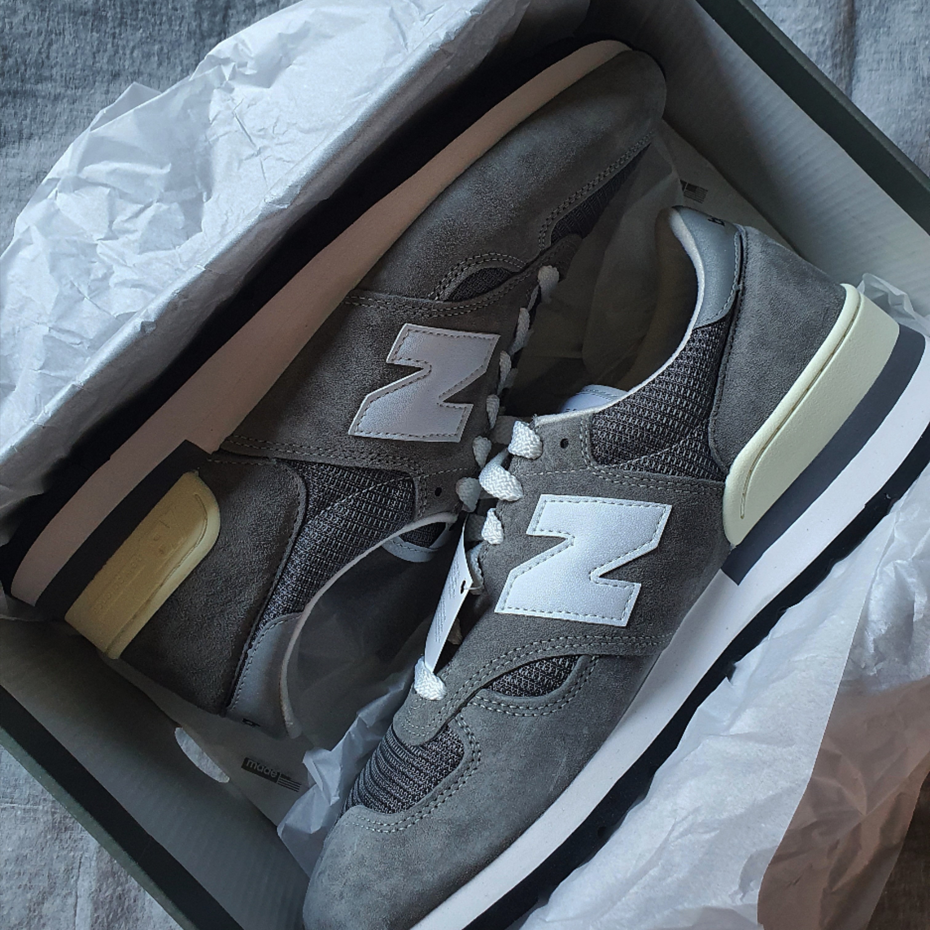New Balance 990 Made in USA Grey 착용 스타일