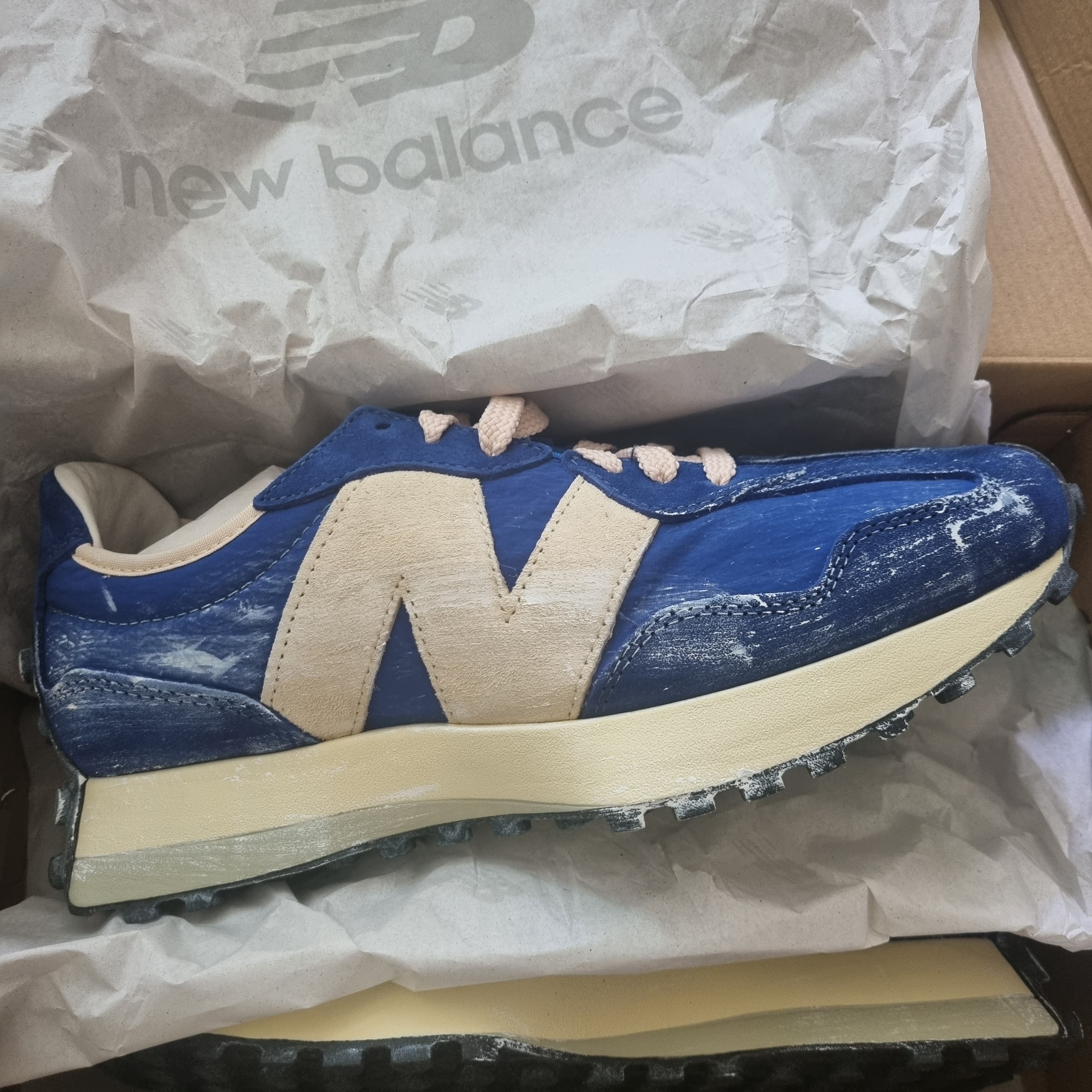 New Balance 327 Vintage Luxe Blue 착용 스타일