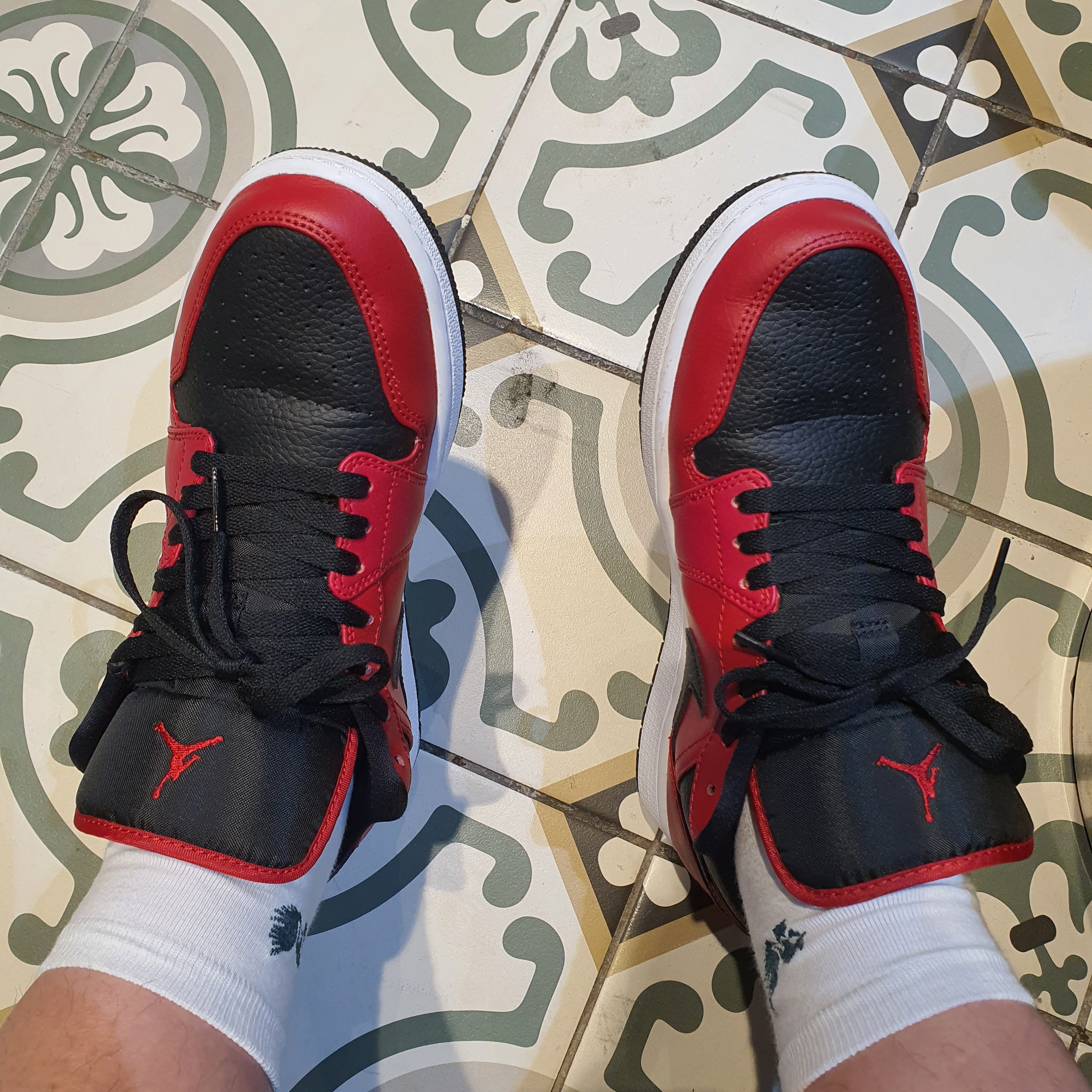 Jordan 1 Low Gym Red Black 착용 스타일 - 1