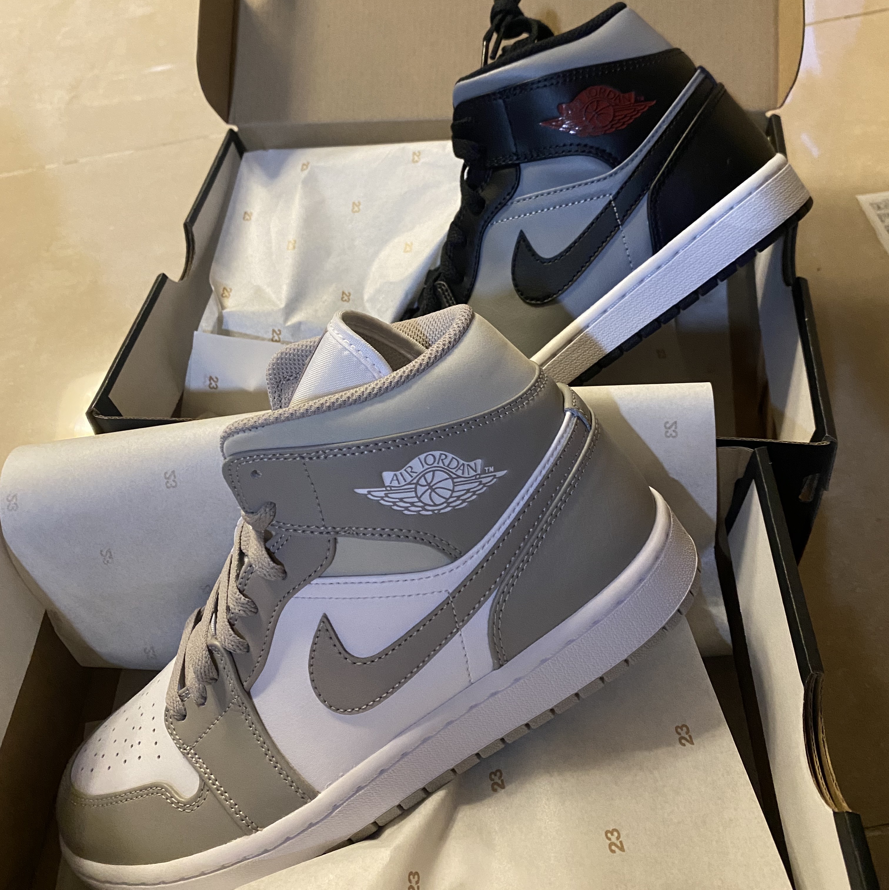 Jordan 1 Mid College Grey, Jordan 1 Mid Shadow 착용 스타일