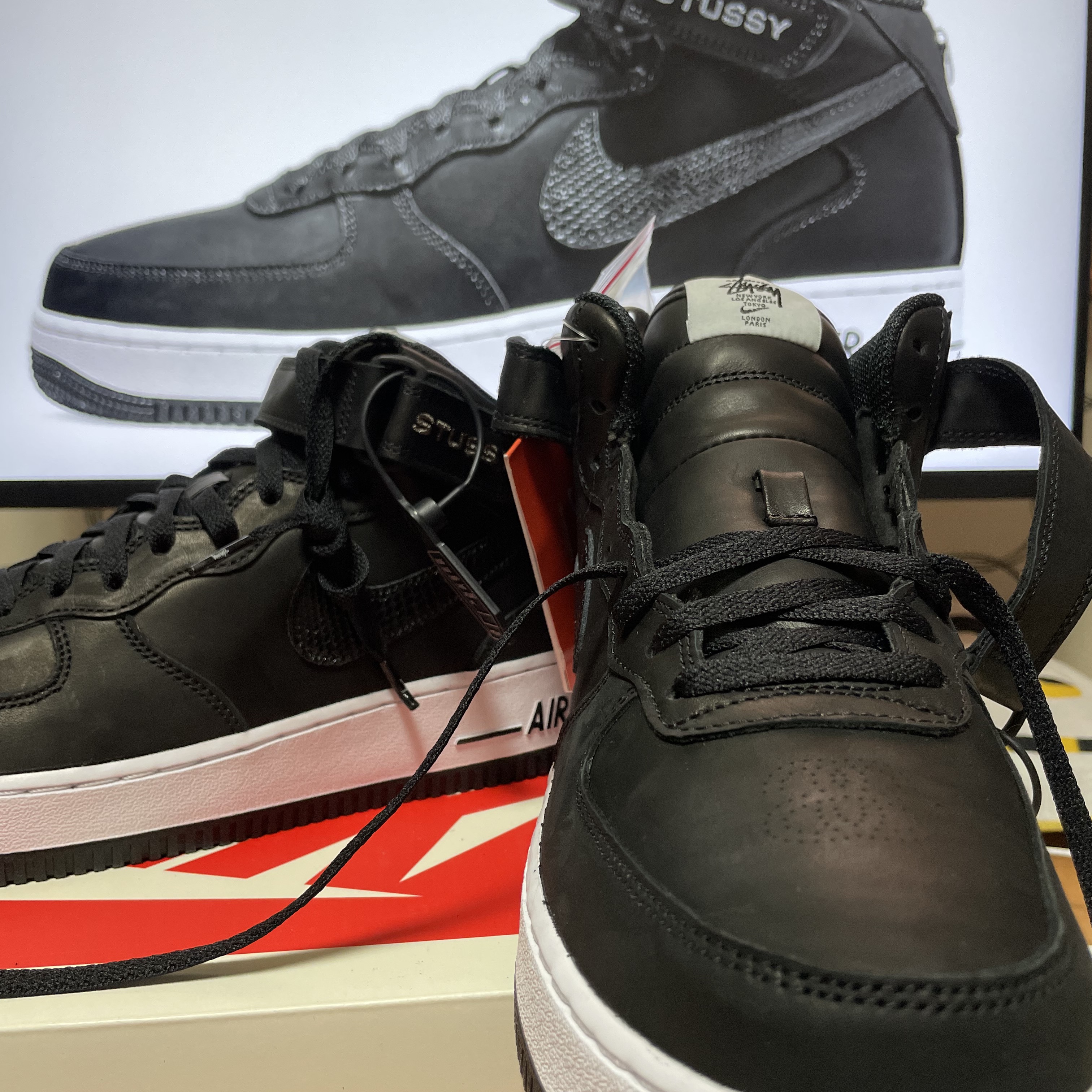 Nike x Stussy Air Force 1 '07 Mid SP Black 착용 스타일 - 4