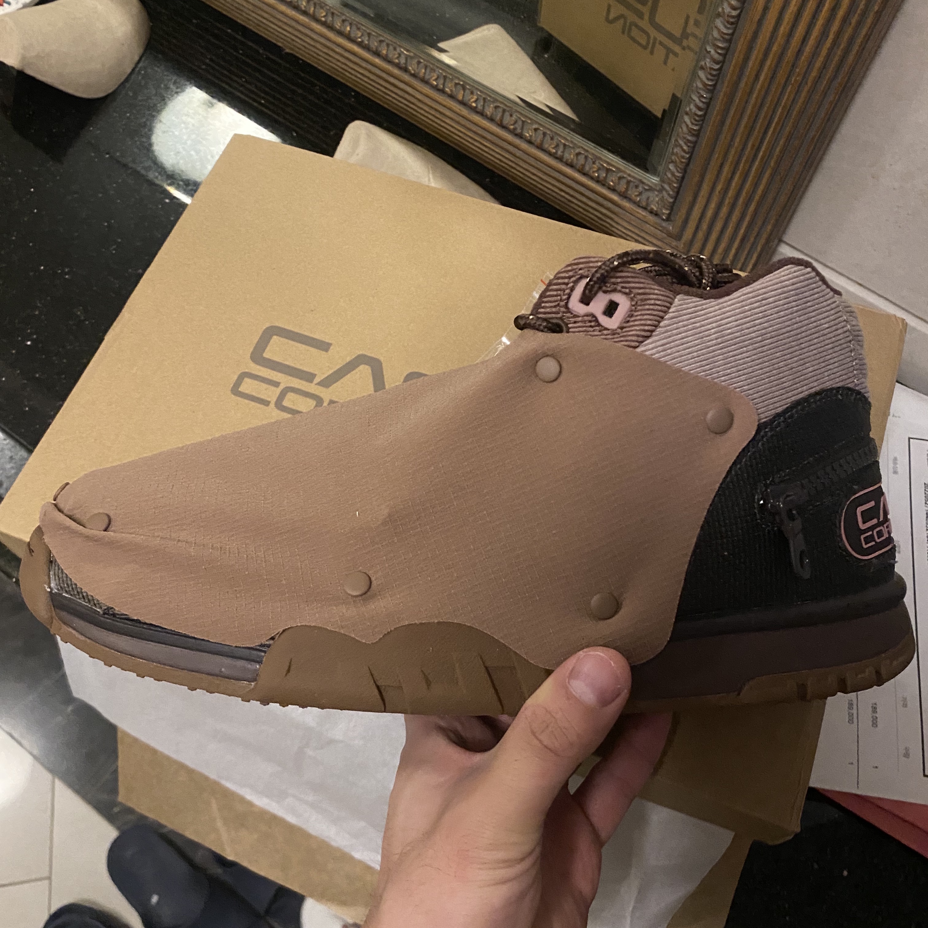 Nike x Travis Scott Air Trainer 1 Archaeo Brown and Rust Pink 착용 스타일