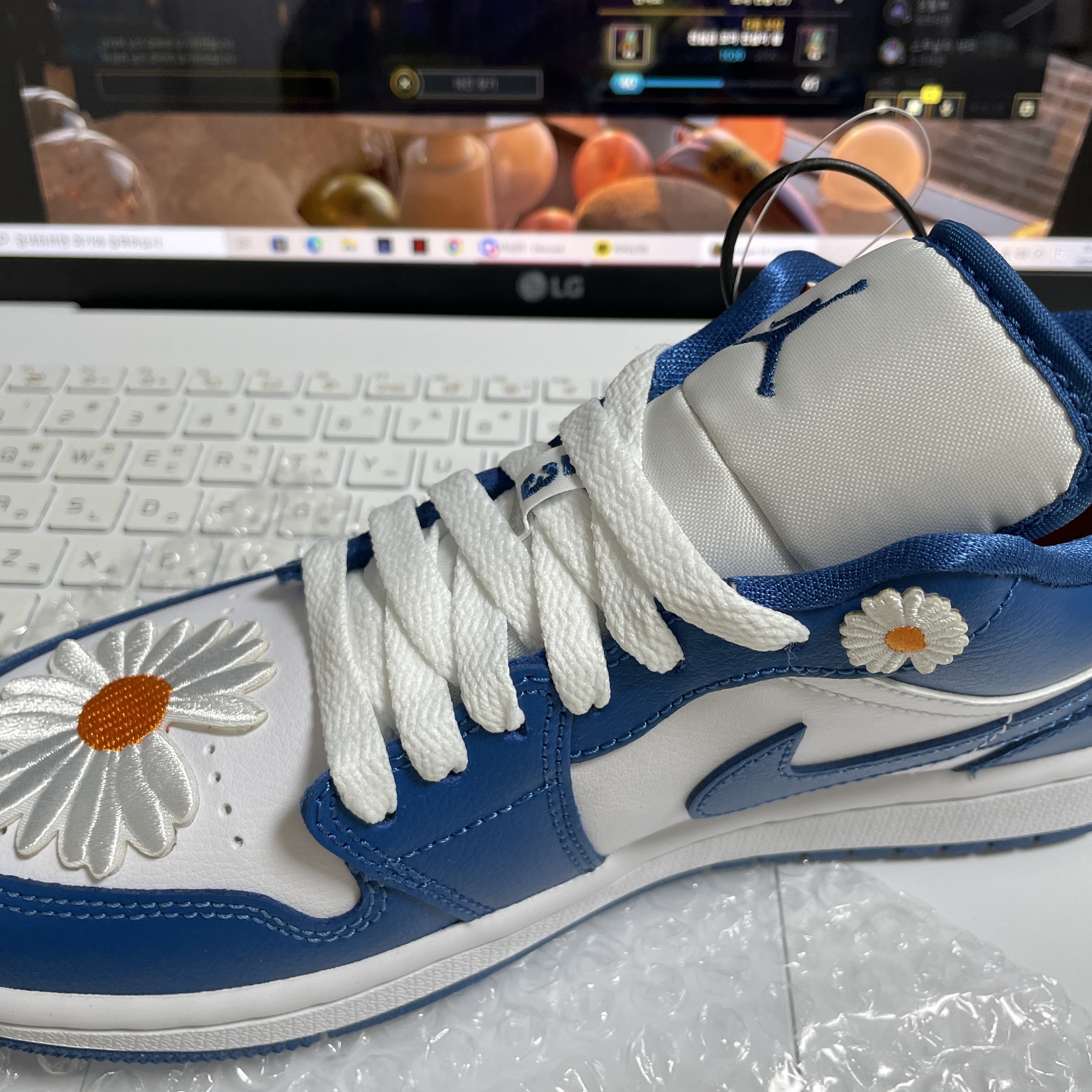 (W) Jordan 1 Low White Dark Marina Blue 착용 스타일