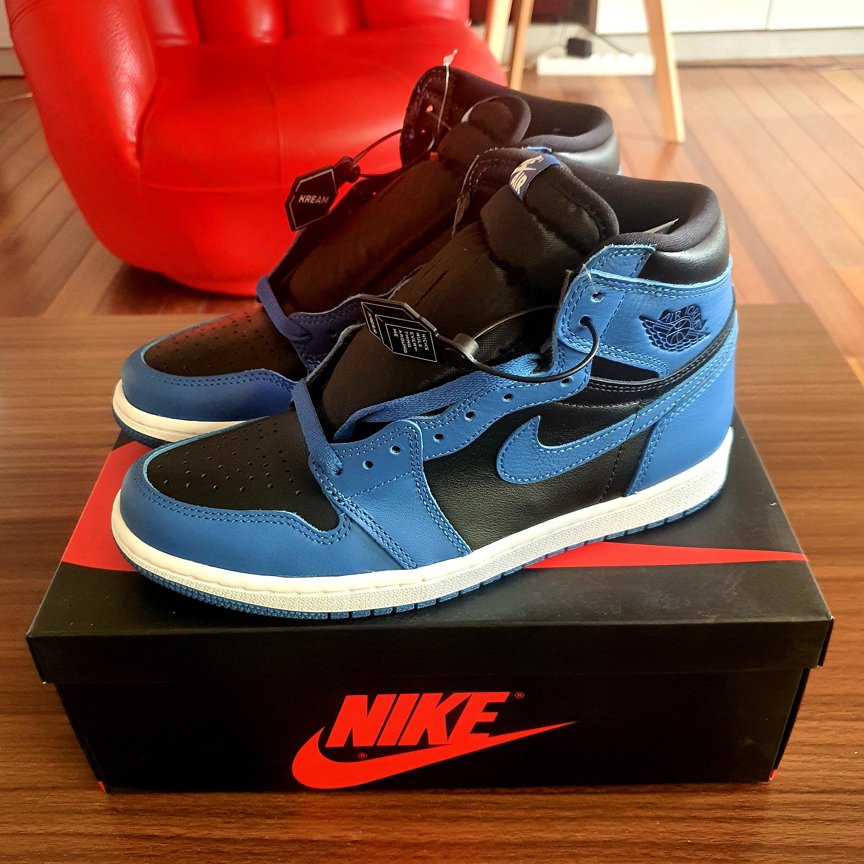 Jordan 1 Retro High OG Dark Marina Blue 착용 스타일