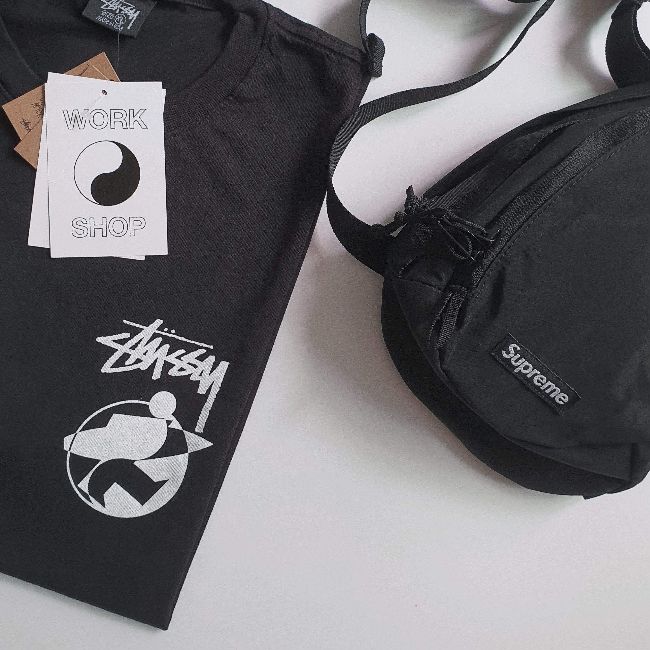 Supreme Sling Bag Black - 20FW, Stussy x Our Legacy Surfman 2 Pigment Dyed T-Shirt Black 착용 스타일