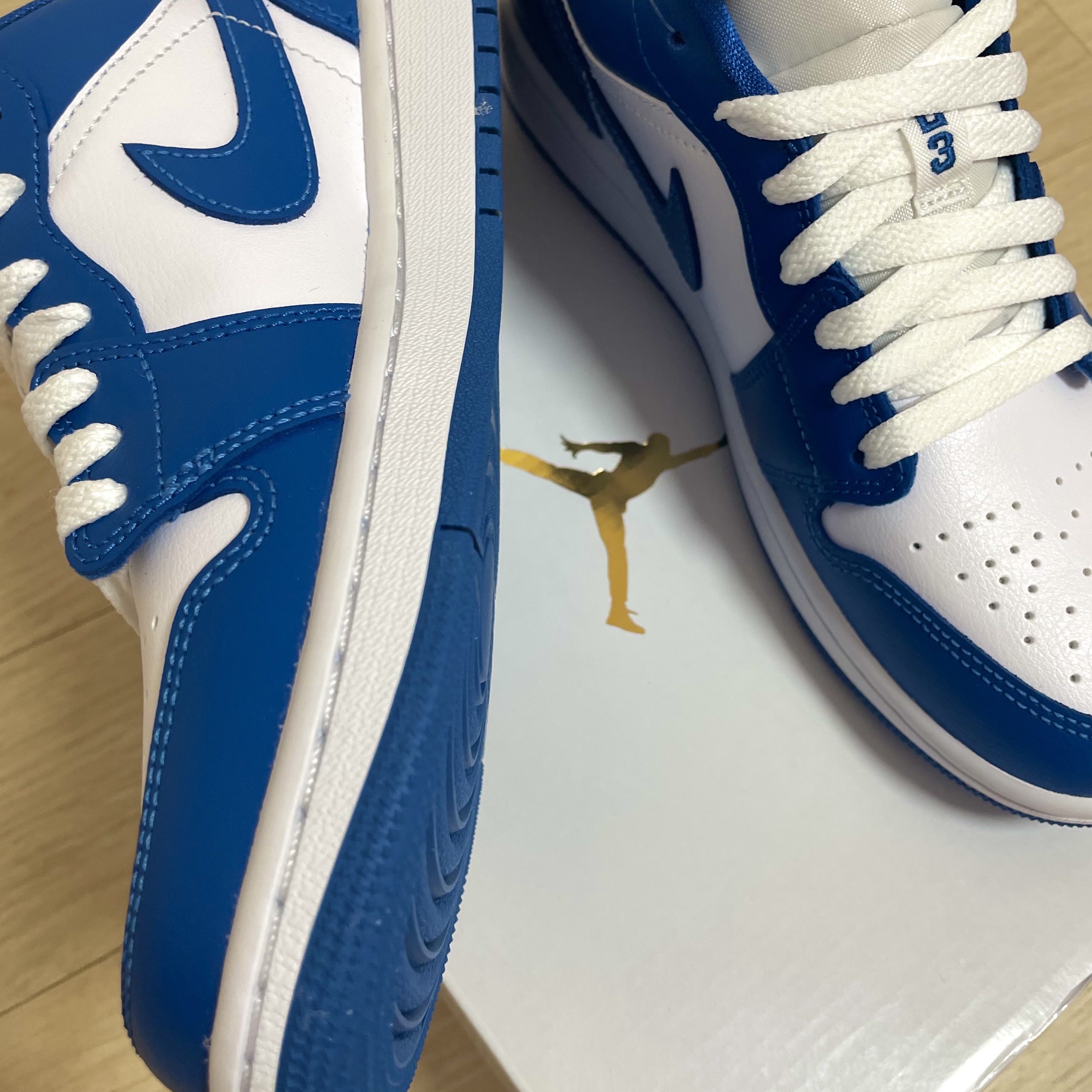 IAB Studio T-Shirt White Light Green, (W) Jordan 1 Low White Dark Marina Blue 착용 스타일 - 2