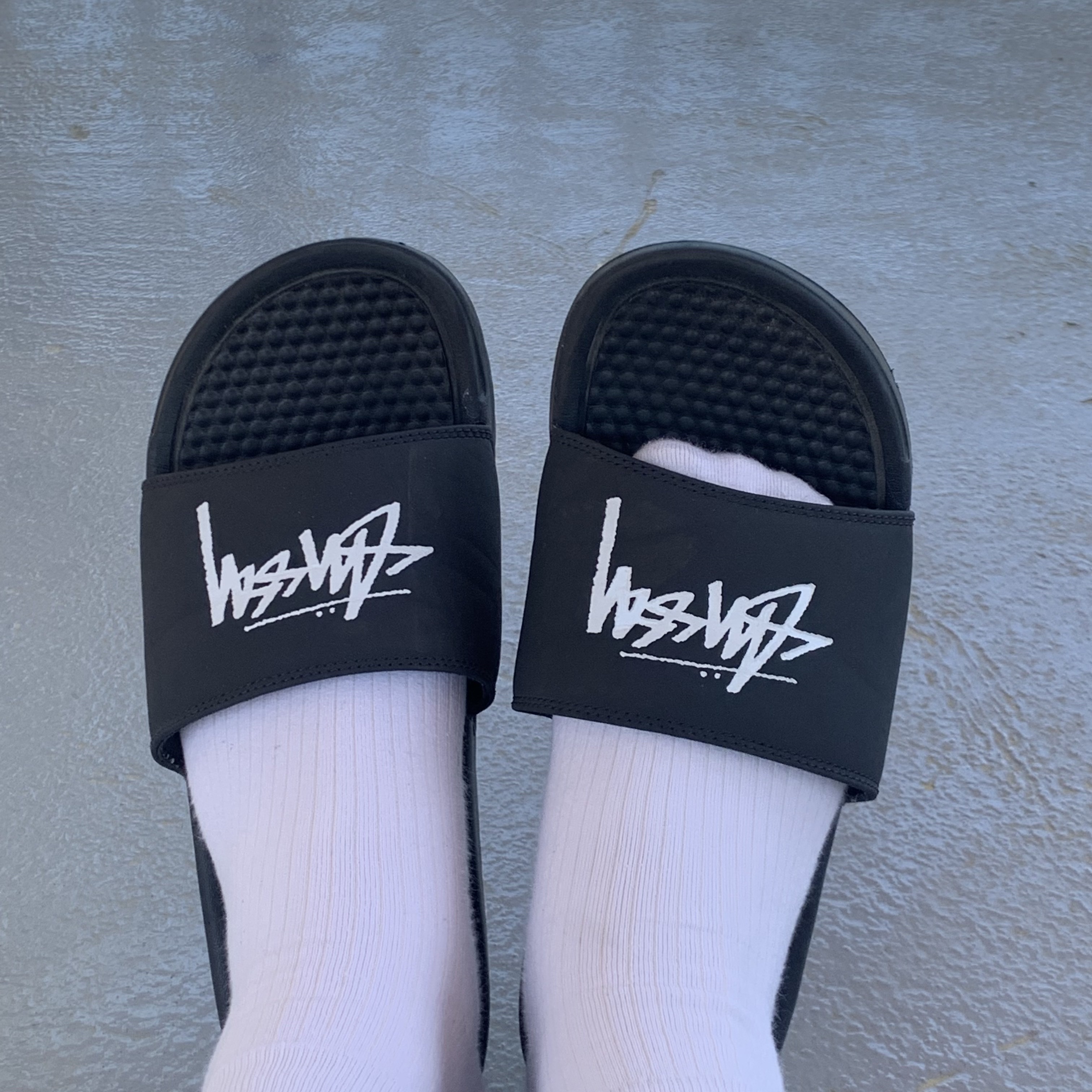 Nike x Stussy Benassi Slide Off Noir 착용 스타일 - 1