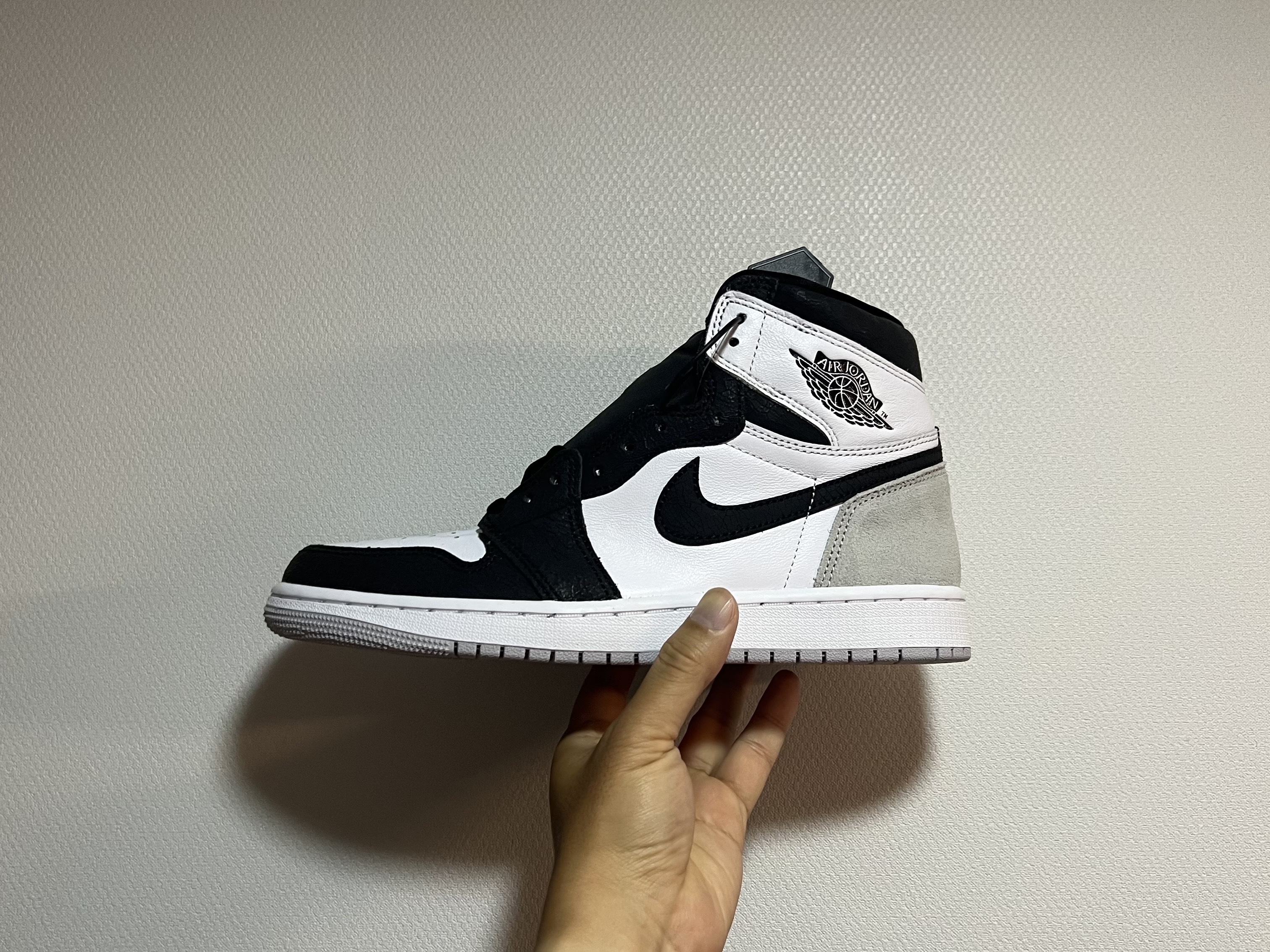 Jordan 1 Retro High OG Bleached Coral 착용 스타일