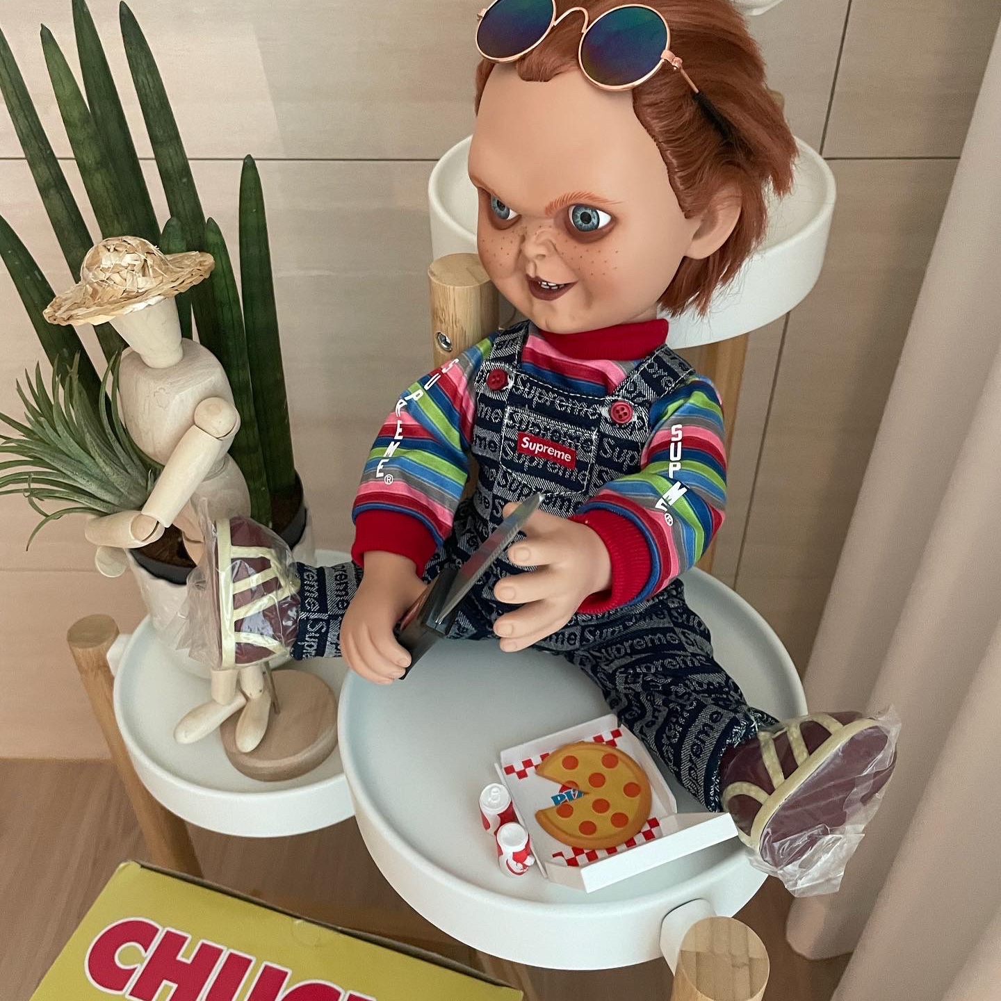Supreme Chucky Doll - 20FW 착용 스타일 - 3