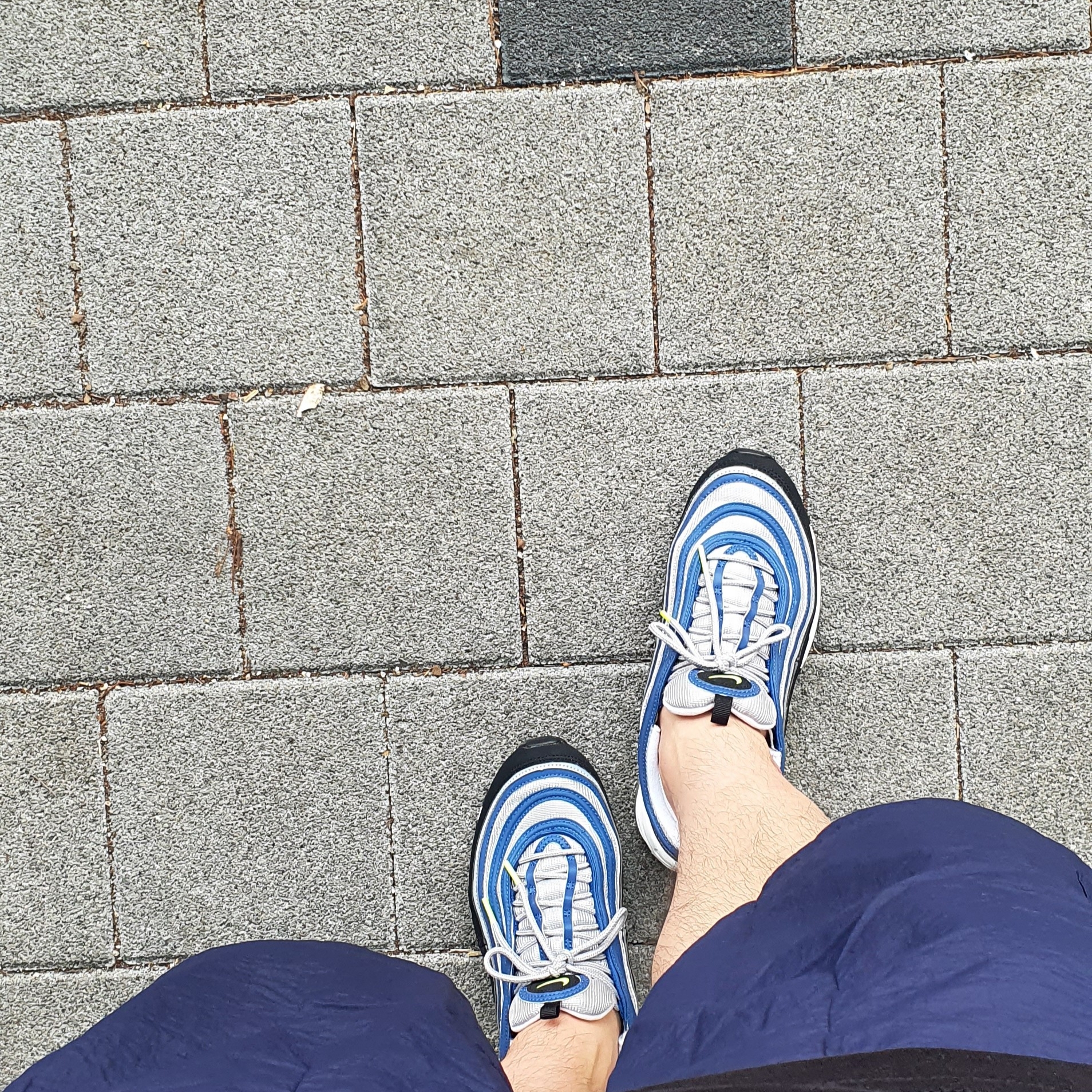 Nike Air Max 97 OG Atlantic Blue and Voltage Yellow 착용 스타일